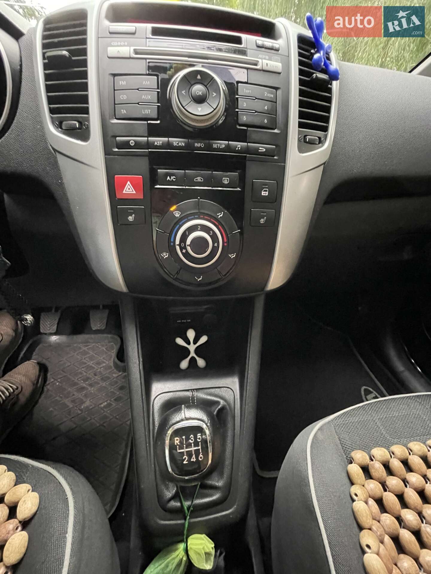 Kia Venga 2010 VIN TMAEH813AAJ013439 фото оголошення 24 з 29