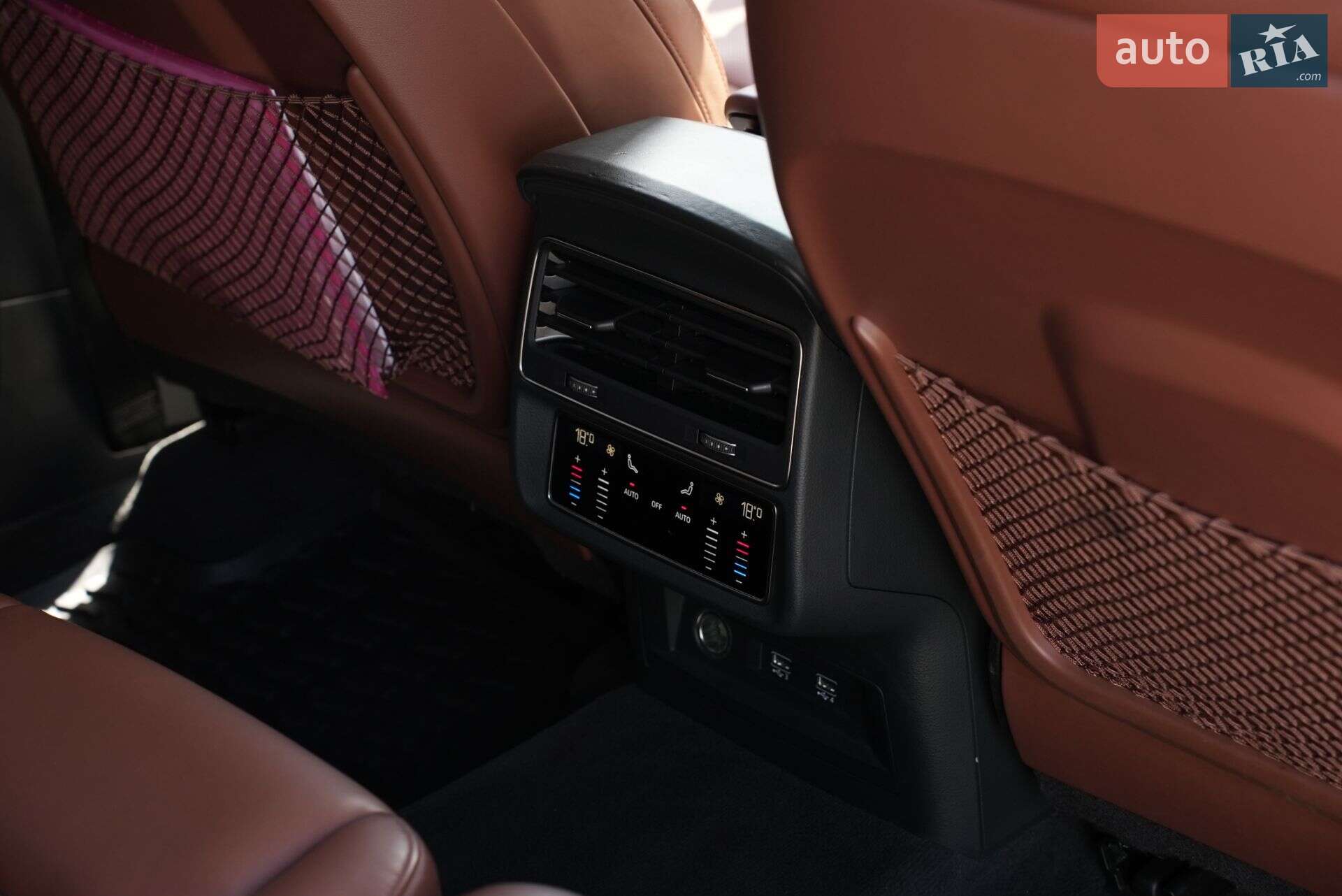 Audi Q7 2019 VIN WAUZZZ4MXLD008373 фото оголошення 31 з 51