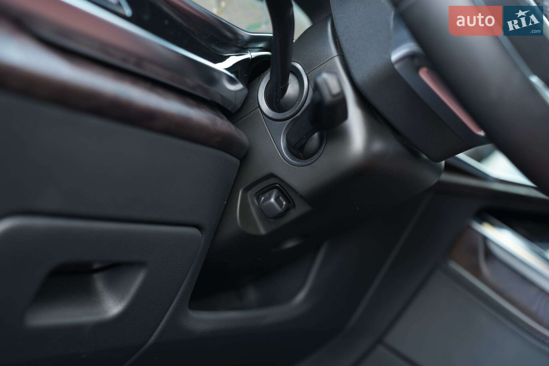 Audi Q7 2019 VIN WAUZZZ4MXLD008373 фото оголошення 37 з 51
