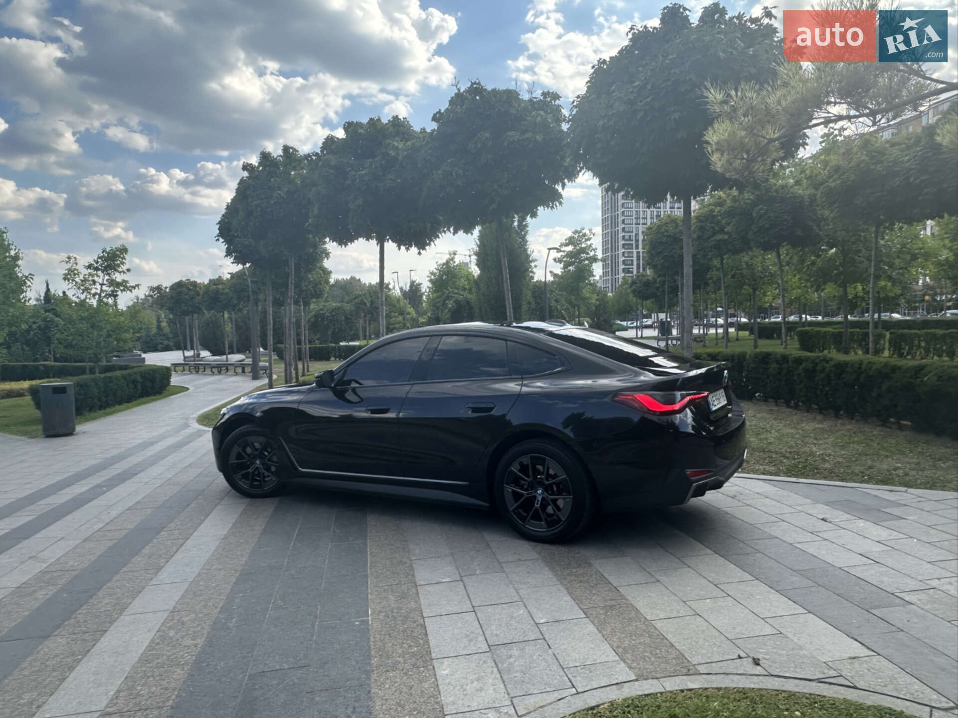 BMW I4 2022 VIN WBY73AW01PFN46010 фото оголошення 3 з 8