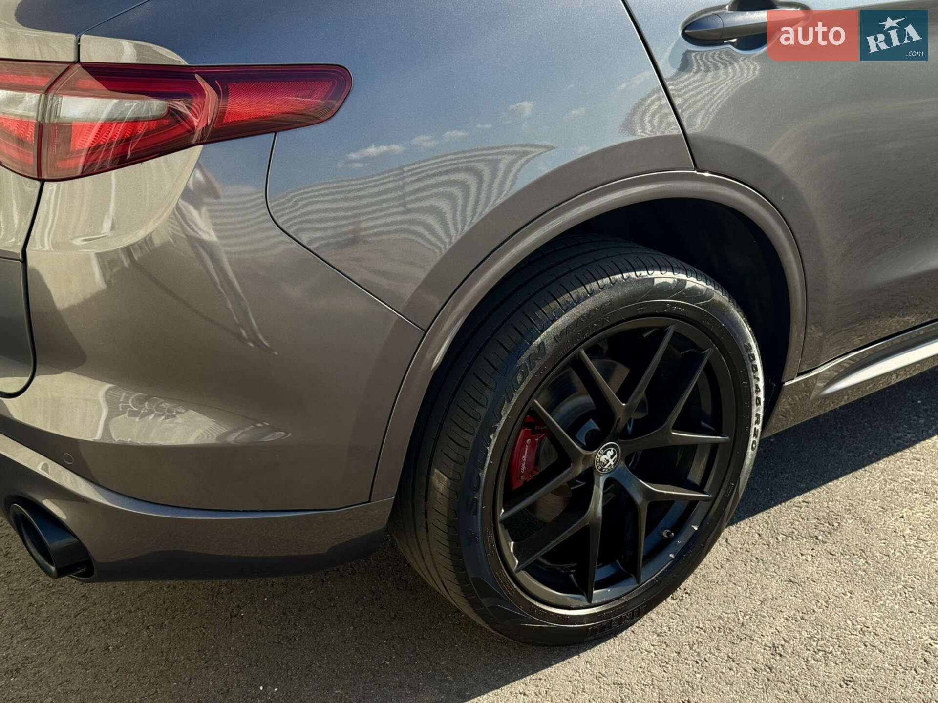 Alfa Romeo Stelvio 2018 VIN ZASPAJAN9K7C43819 фото оголошення 10 з 46
