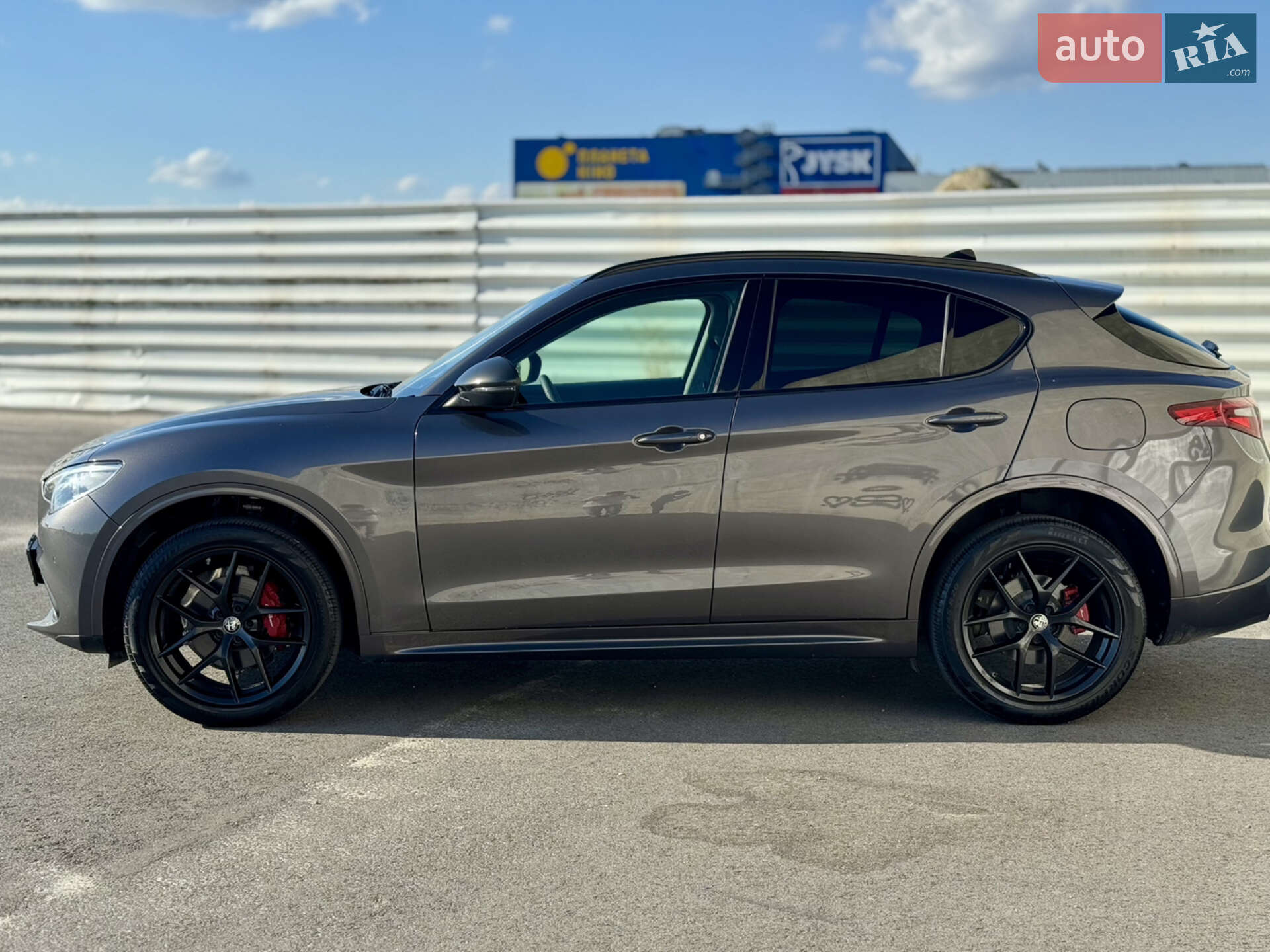 Alfa Romeo Stelvio 2018 VIN ZASPAJAN9K7C43819 фото оголошення 19 з 46
