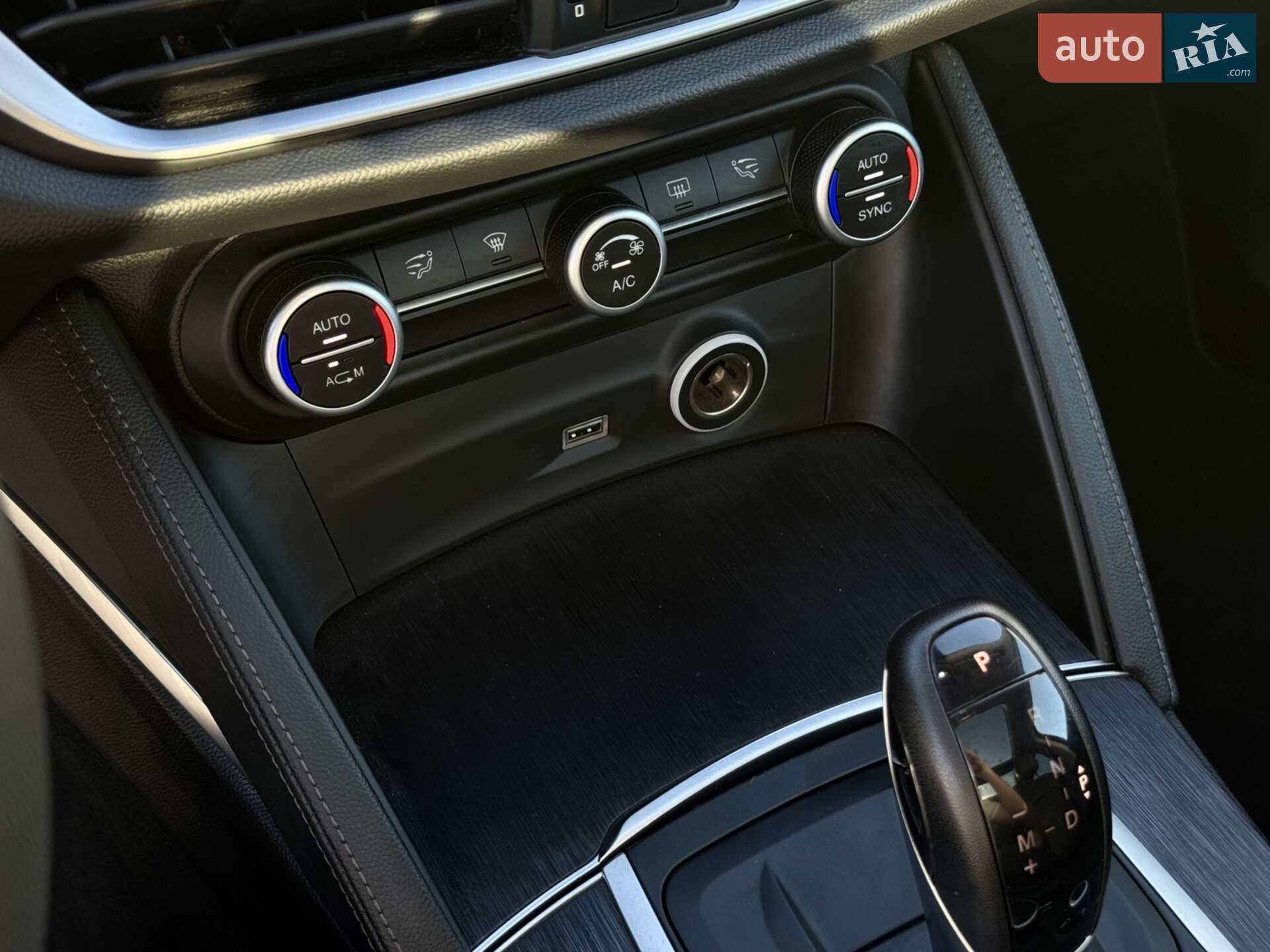 Alfa Romeo Stelvio 2018 VIN ZASPAJAN9K7C43819 фото оголошення 33 з 46