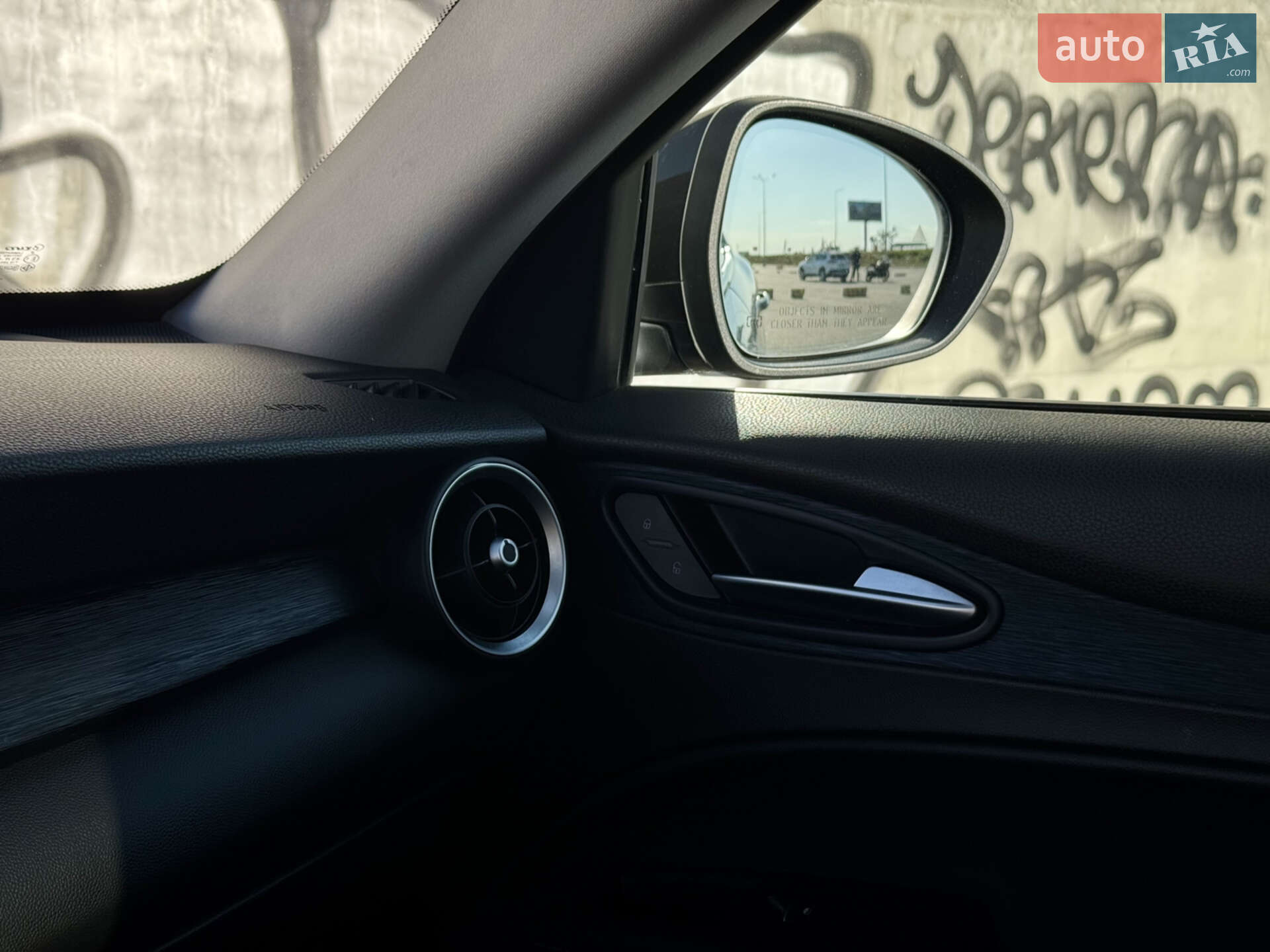 Alfa Romeo Stelvio 2018 VIN ZASPAJAN9K7C43819 фото оголошення 37 з 46