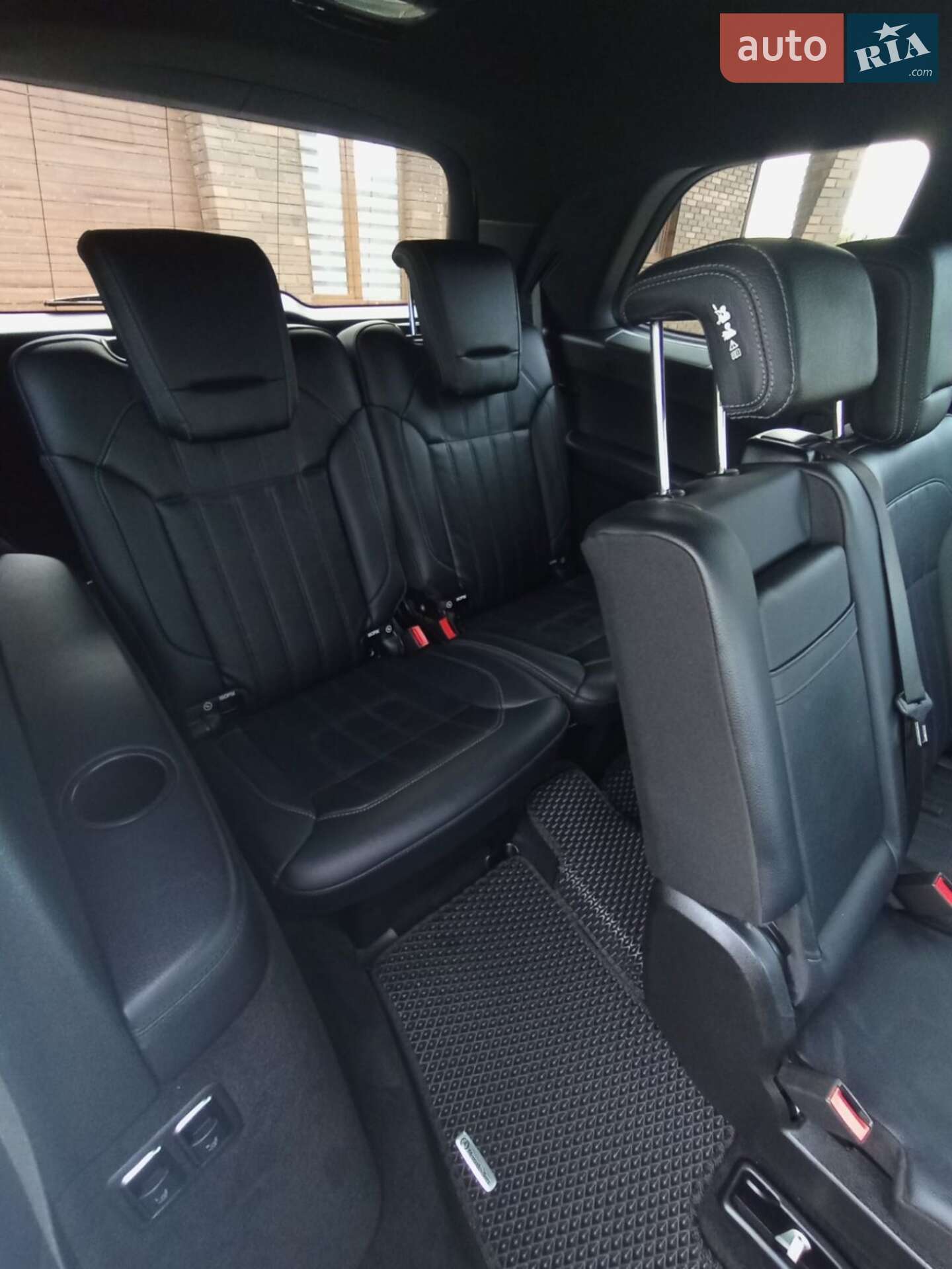 Mercedes-Benz GLS-Class 2017 VIN 4JGDF6EEXHA908786 фото оголошення 19 з 35