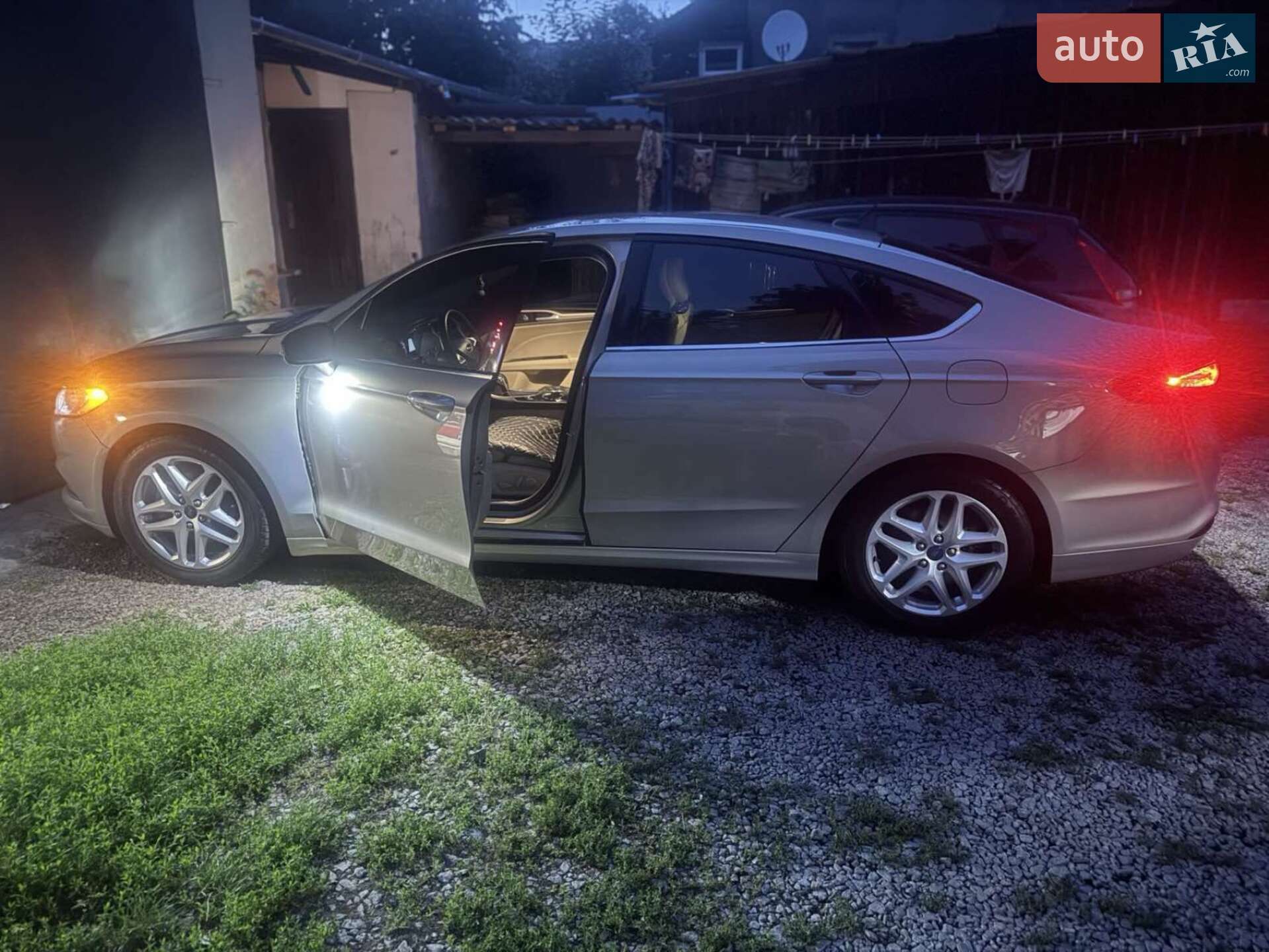 Ford Fusion 2015 VIN 3FA6P0H77GR200610 фото оголошення 14 з 18