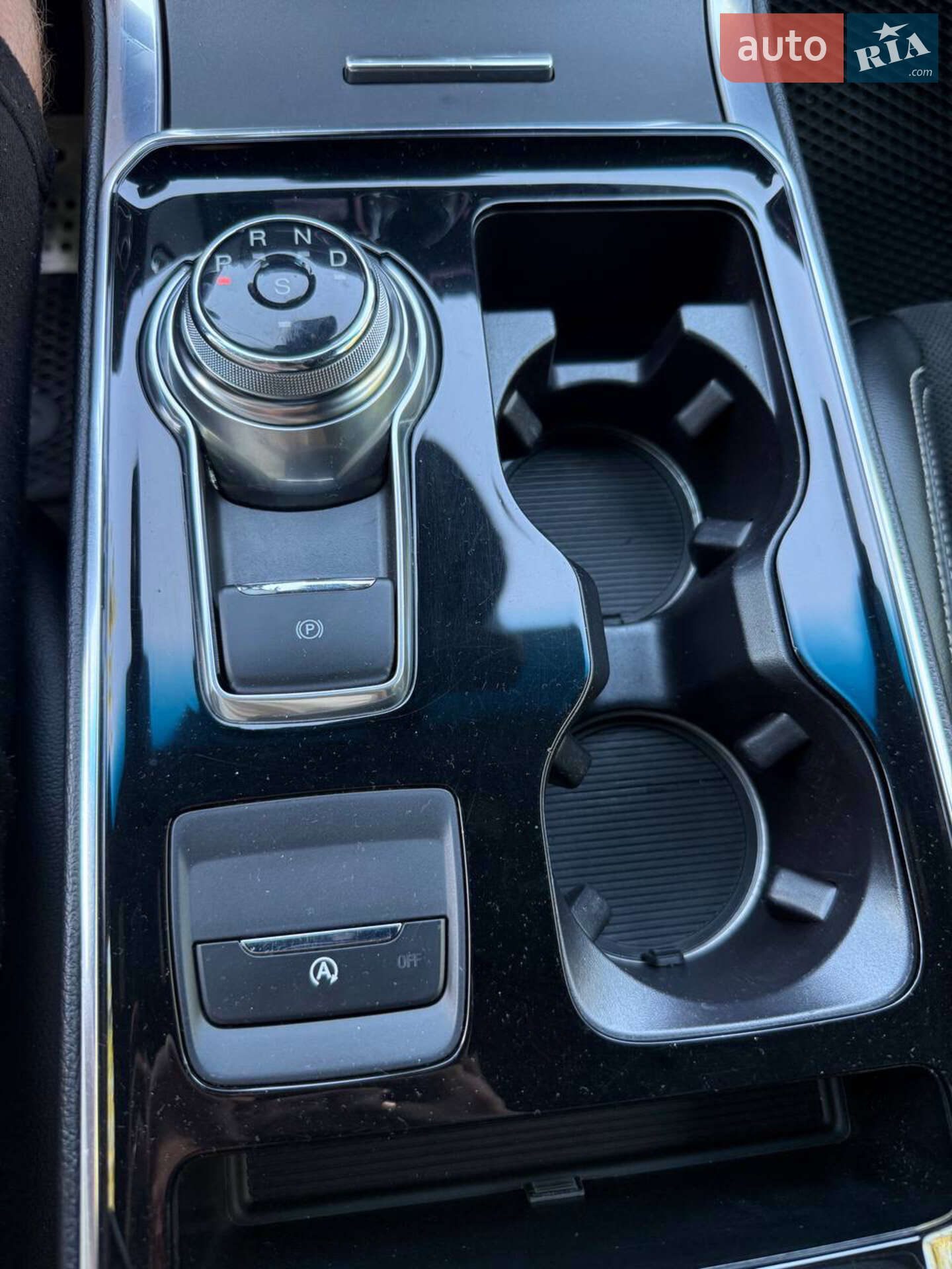 Ford Edge 2018 VIN 2FMPK4AP1KBB41121 фото оголошення 19 з 26