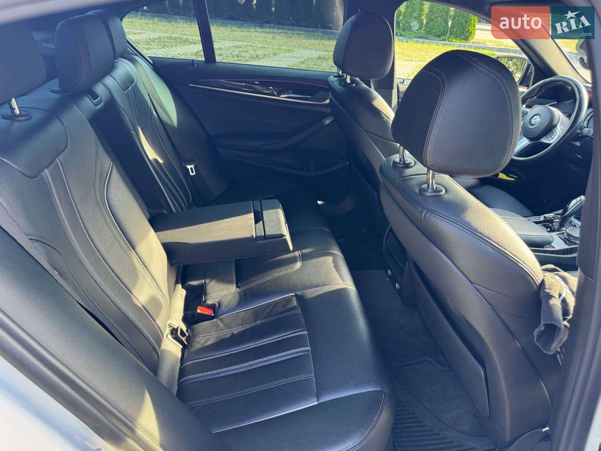 BMW 5 Series 2018 VIN WBAJE5C55JWA95146 фото оголошення 8 з 15