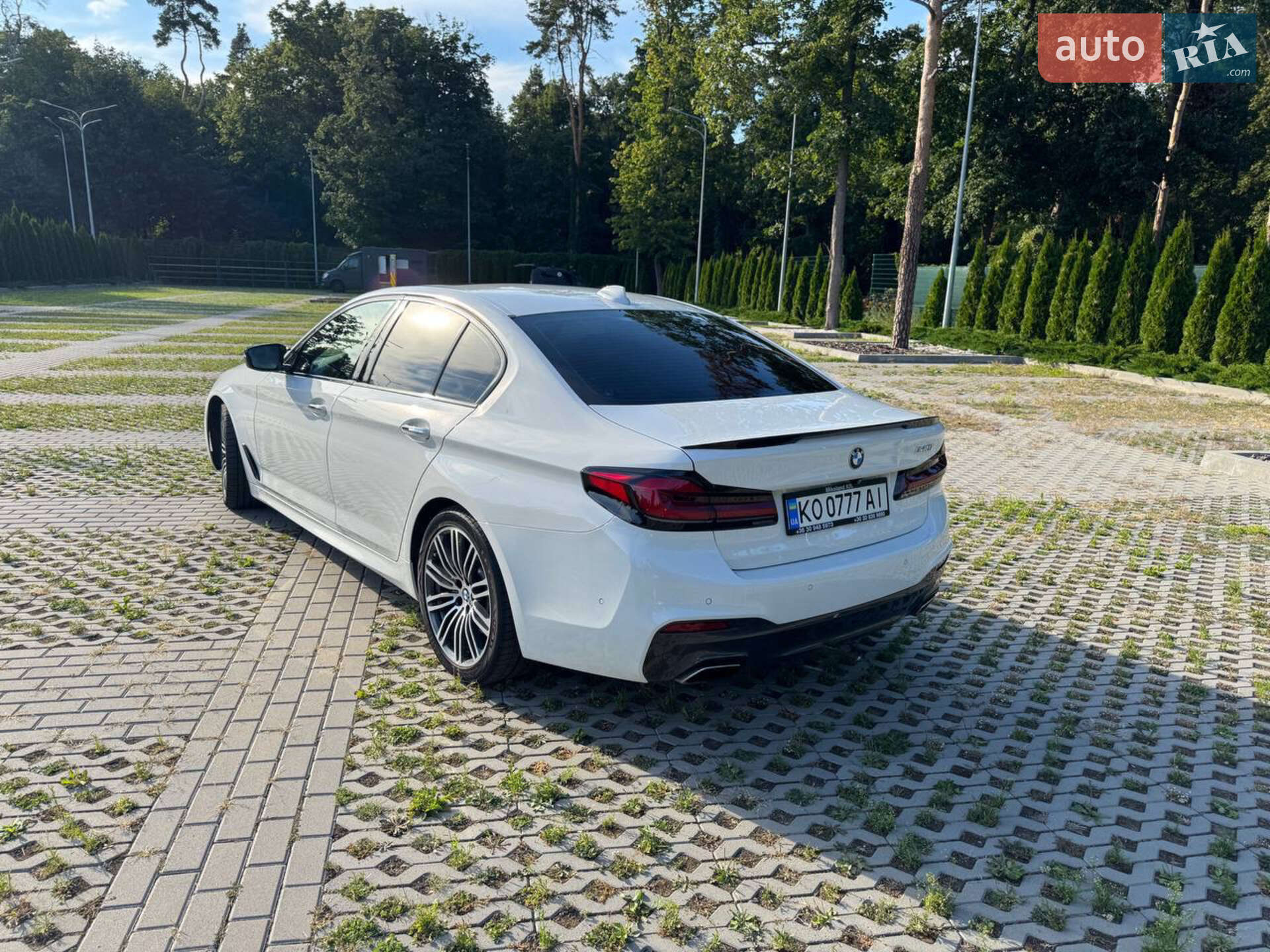 BMW 5 Series 2018 VIN WBAJE5C55JWA95146 фото оголошення 5 з 15
