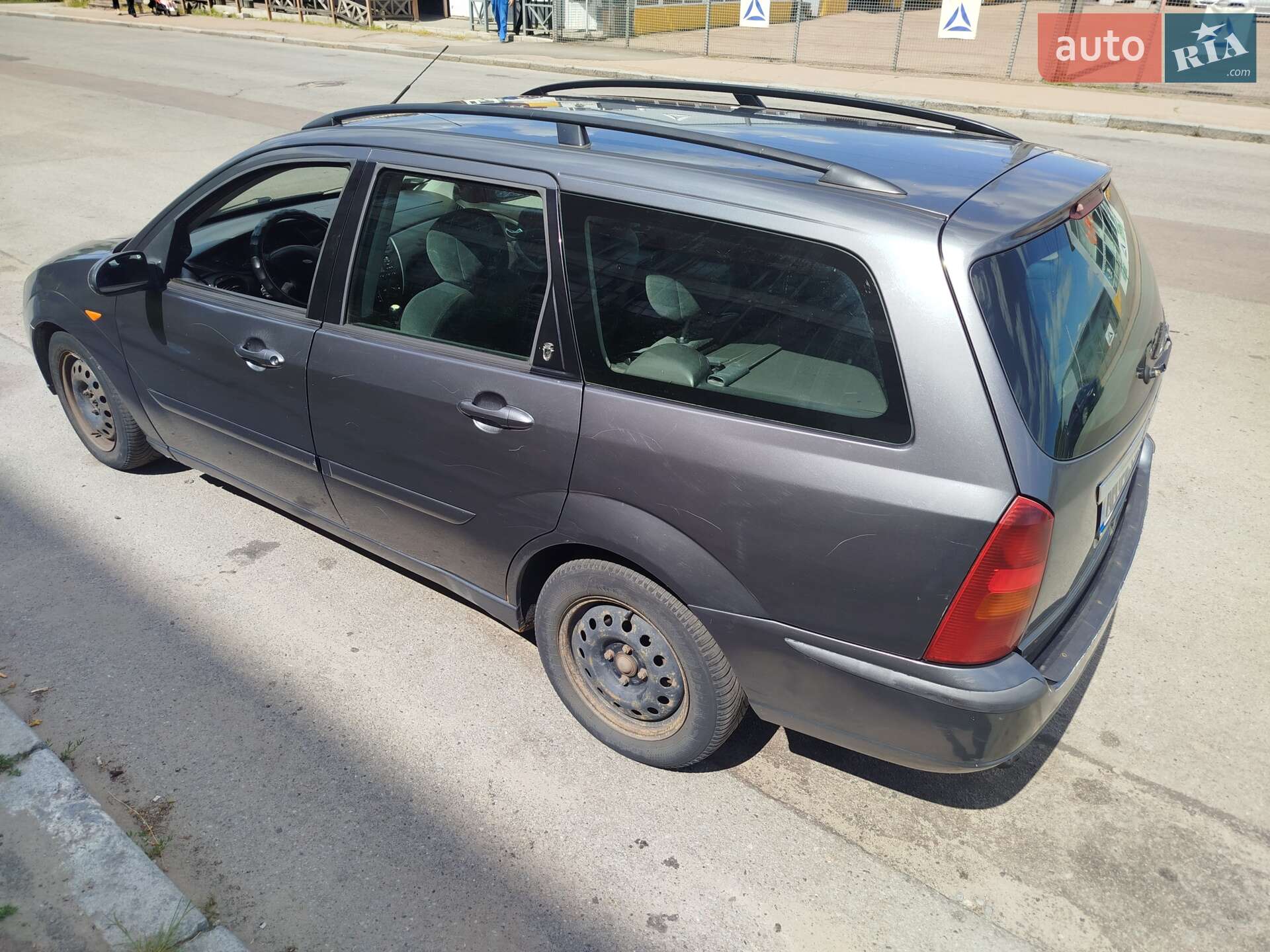 Ford Focus 2002 VIN WF0NXXGCDN2U76279 фото оголошення 2 з 20