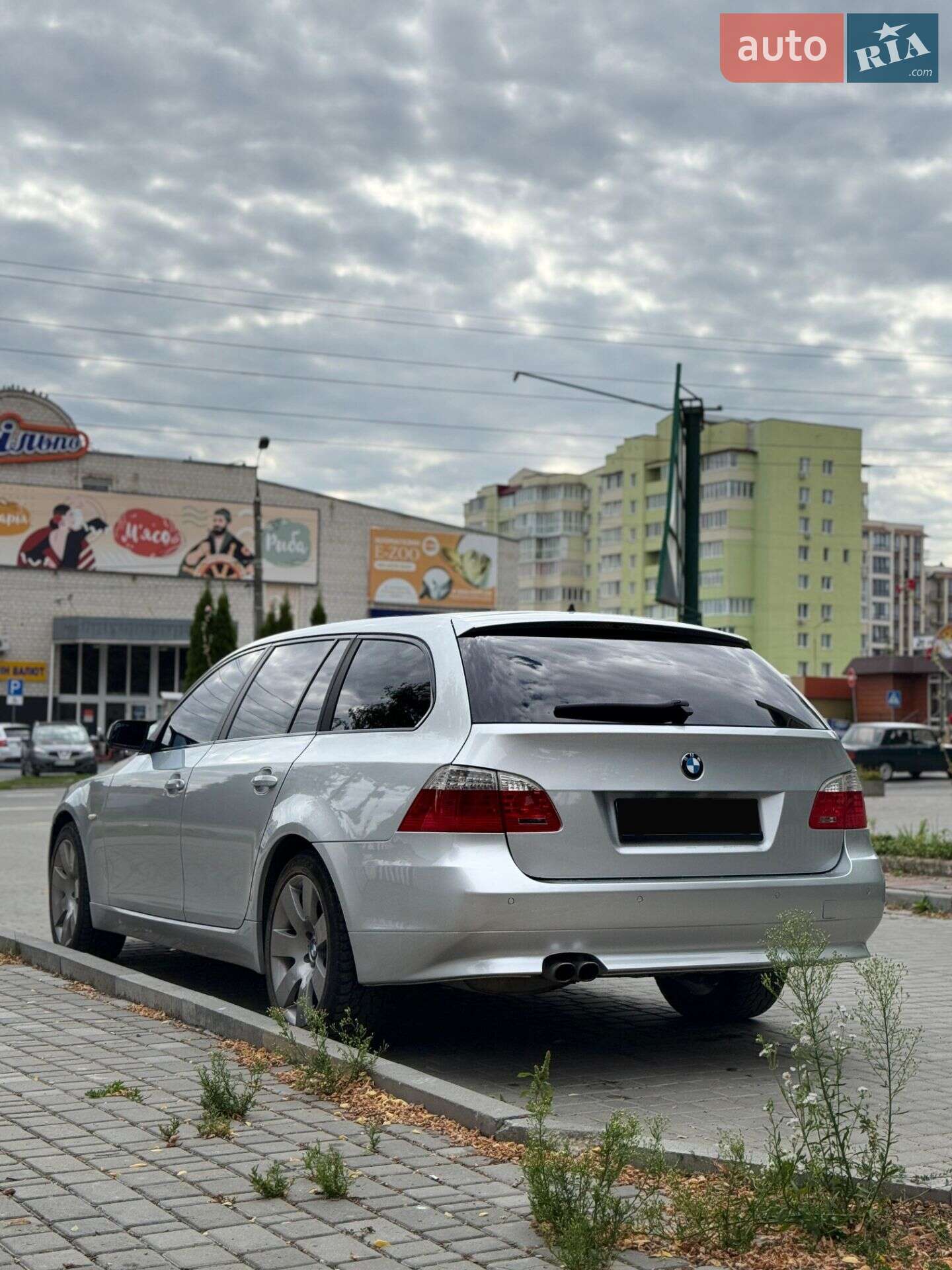 BMW 5 Series 2009 VIN WBAPX51030C143445 фото оголошення 2 з 12