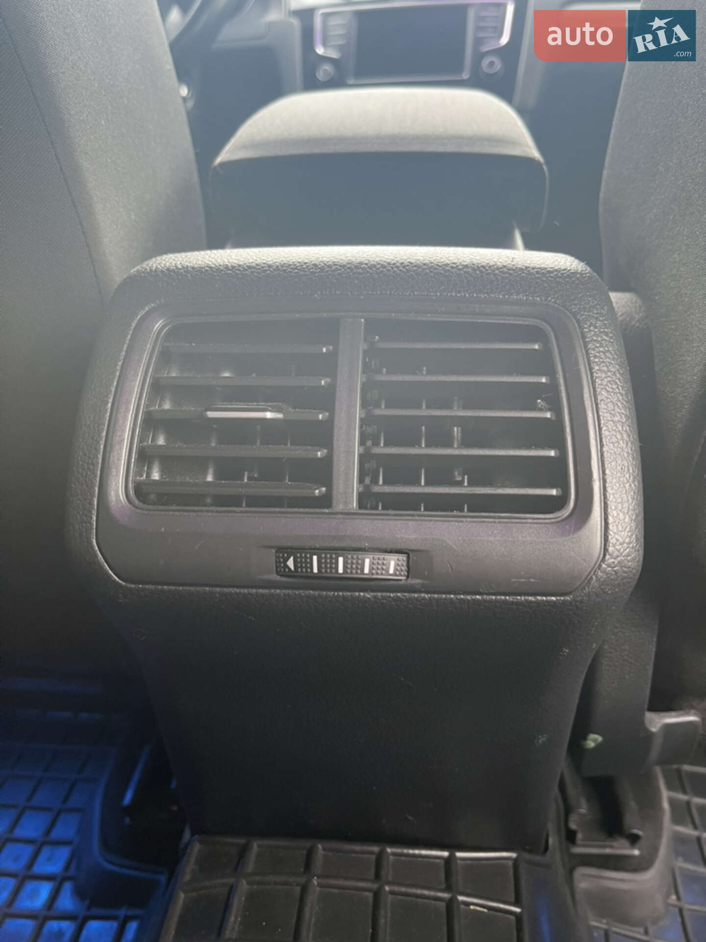 Volkswagen Golf 2016 VIN WVWZZZAUZGP584002 фото оголошення 14 з 27