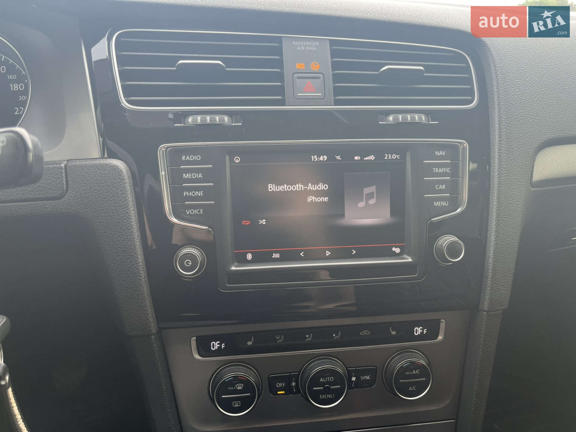 Volkswagen Golf 2016 VIN WVWZZZAUZGP584002 фото оголошення 19 з 27