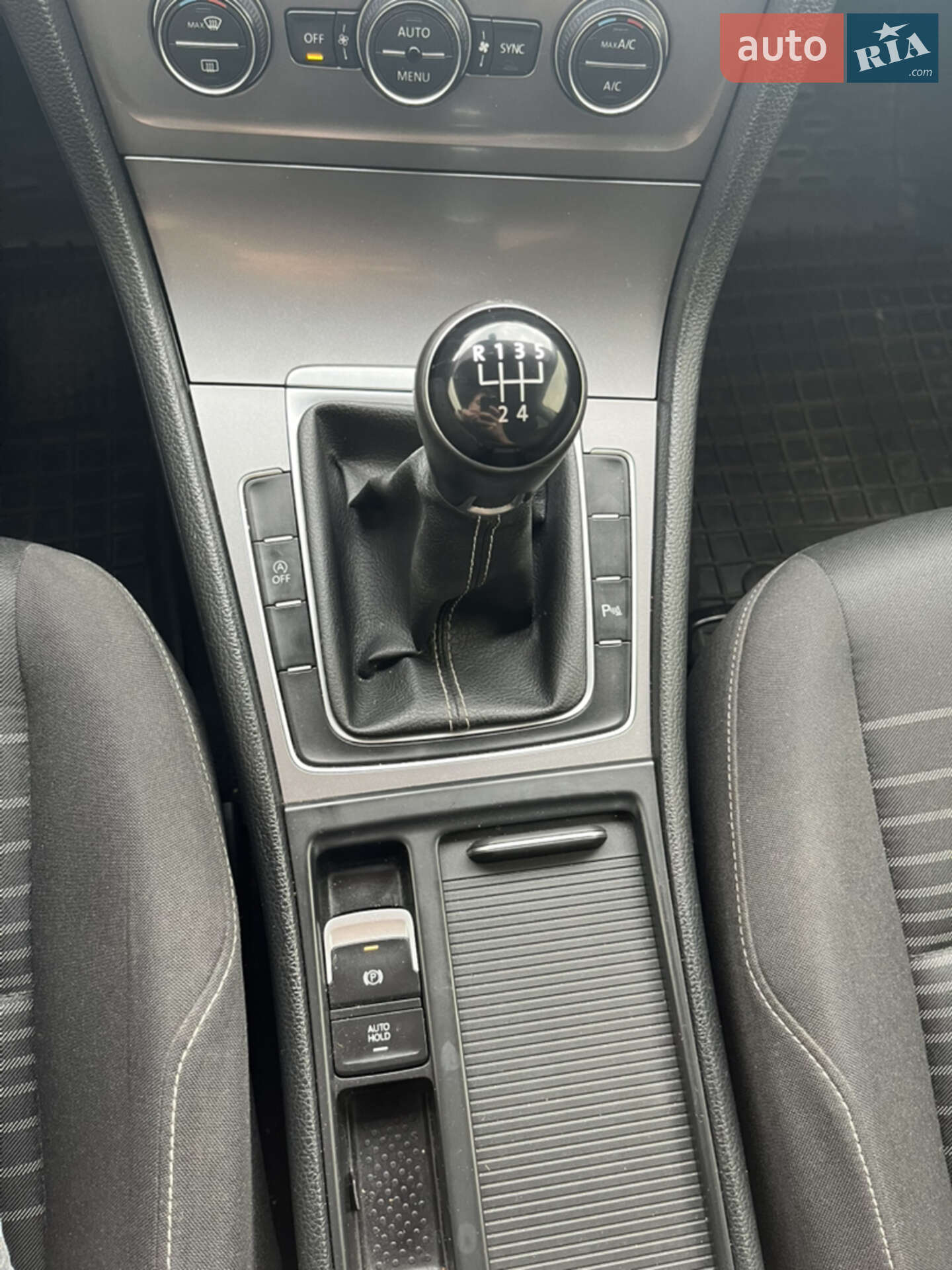 Volkswagen Golf 2016 VIN WVWZZZAUZGP584002 фото оголошення 20 з 27