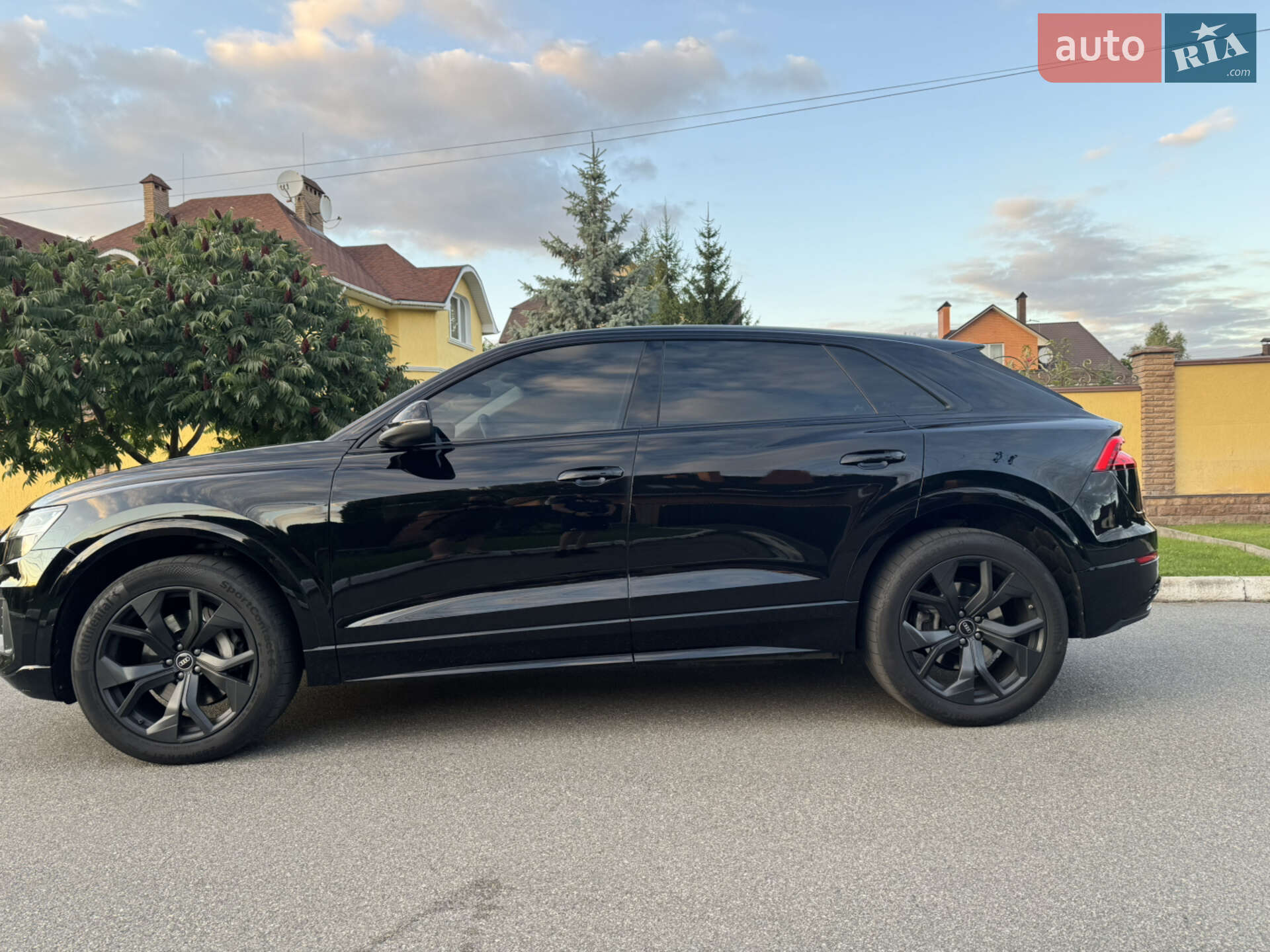 Audi Q8 2020 VIN WAUZZZF1XMD012931 фото оголошення 2 з 30