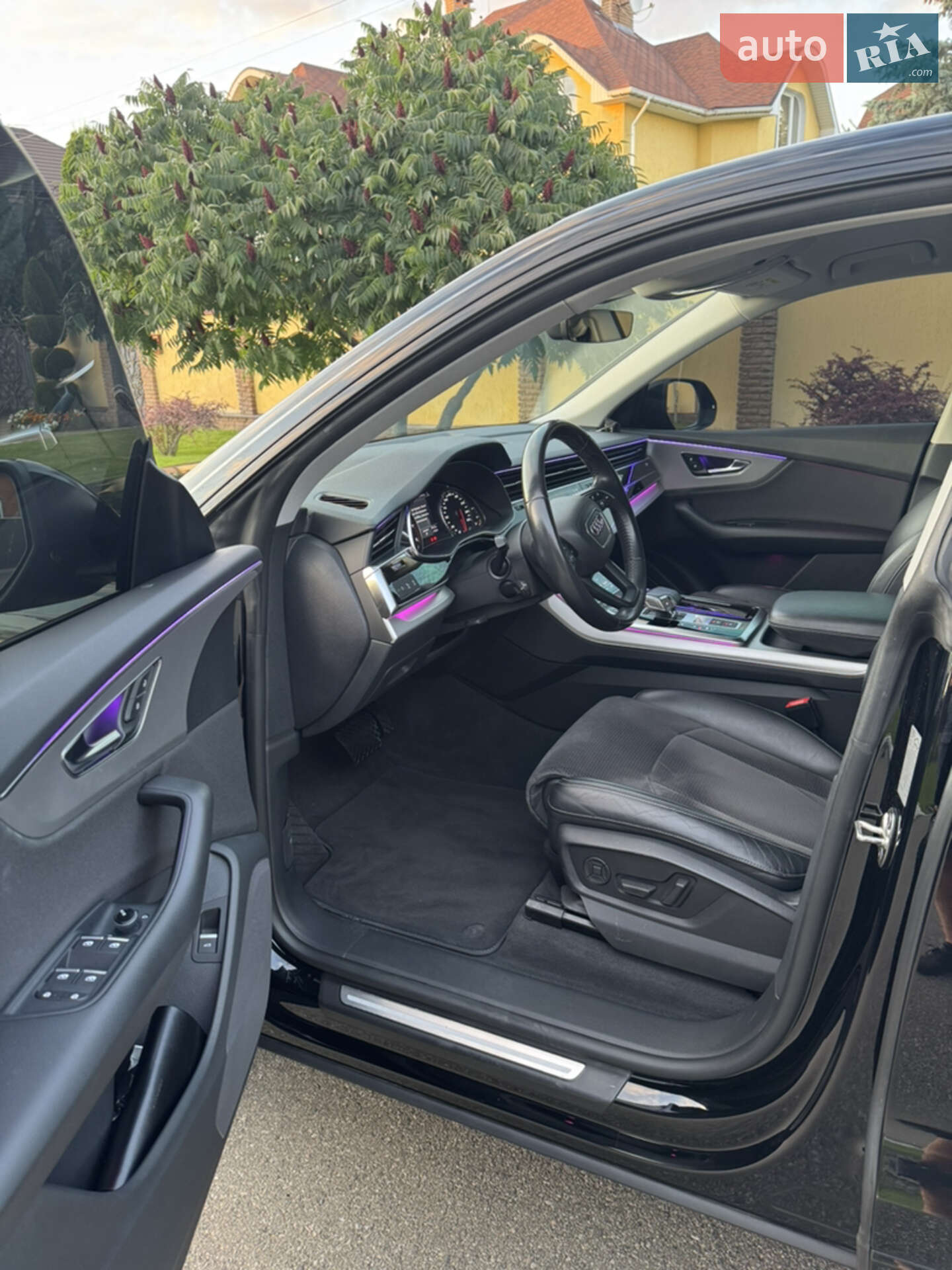 Audi Q8 2020 VIN WAUZZZF1XMD012931 фото оголошення 12 з 30