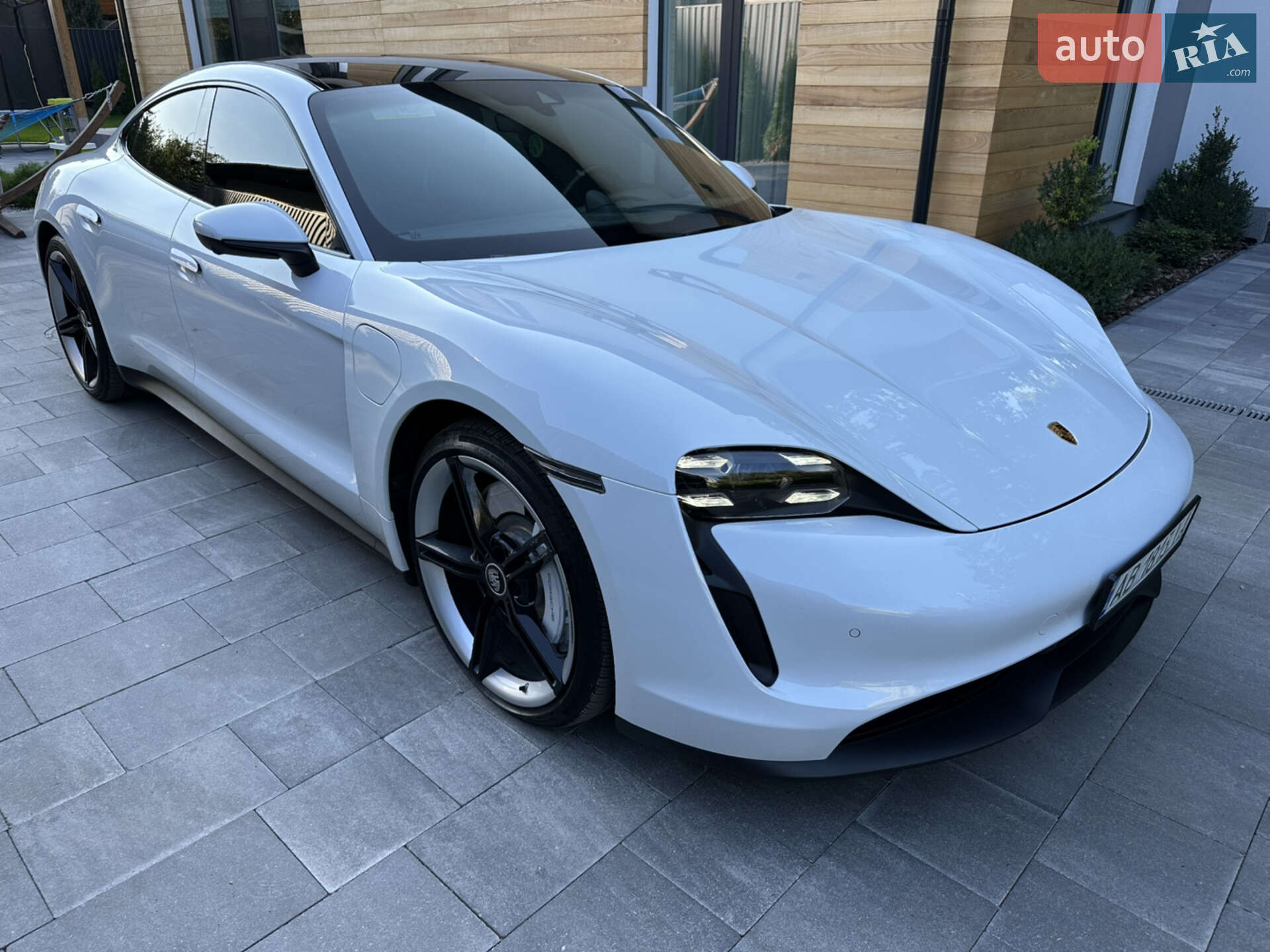 Porsche Taycan 2020 VIN WP0AB2Y14MSA42272 фото оголошення 2 з 20