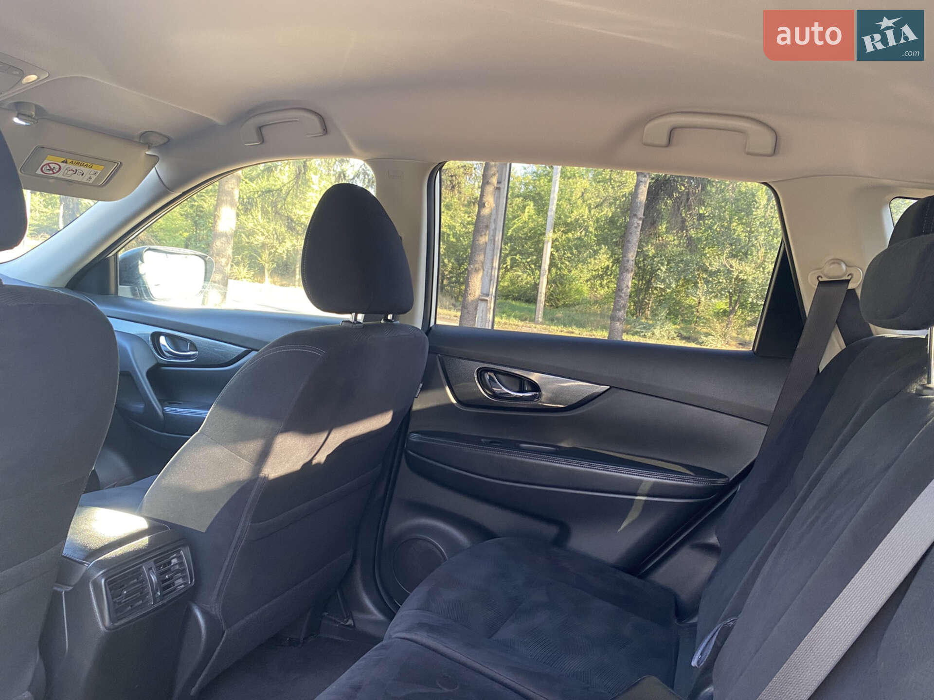 Nissan X-Trail 2016 VIN JN1TCAT32U0041977 фото оголошення 21 з 32