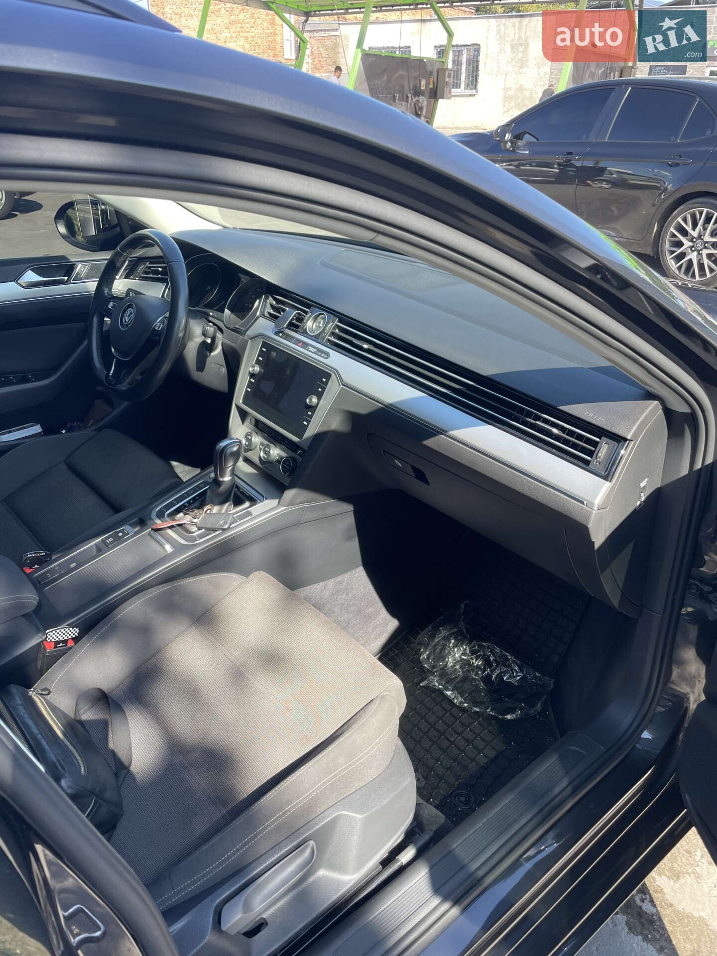 Volkswagen Passat 2017 VIN WVWZZZ3CZJE085885 фото оголошення 28 з 41