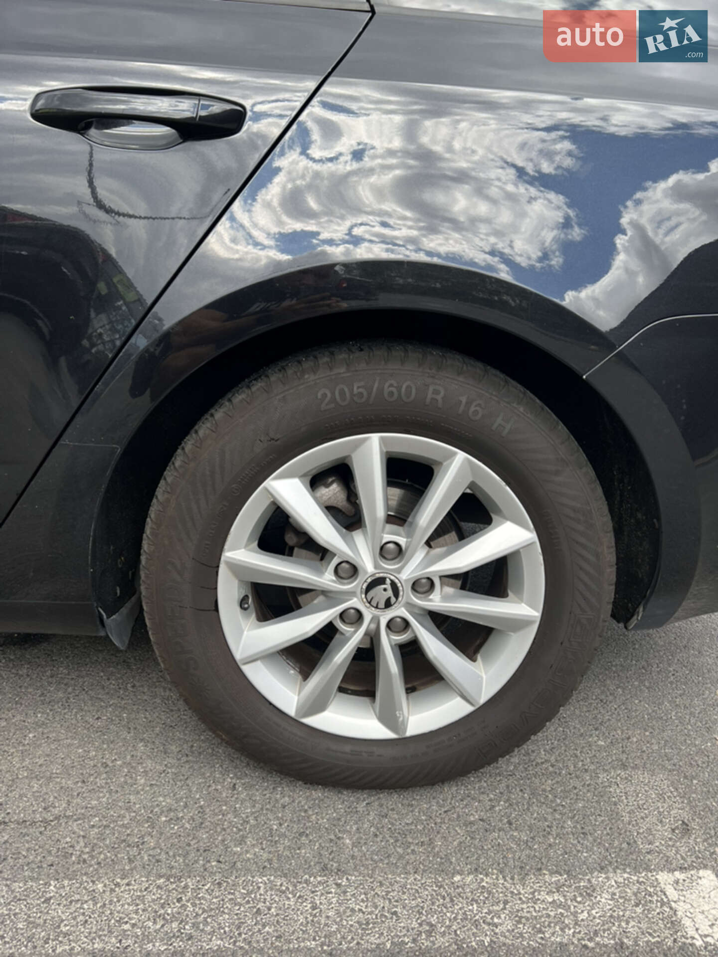 Skoda Octavia 2016 VIN TMBJG7NEXH0069321 фото оголошення 8 з 24