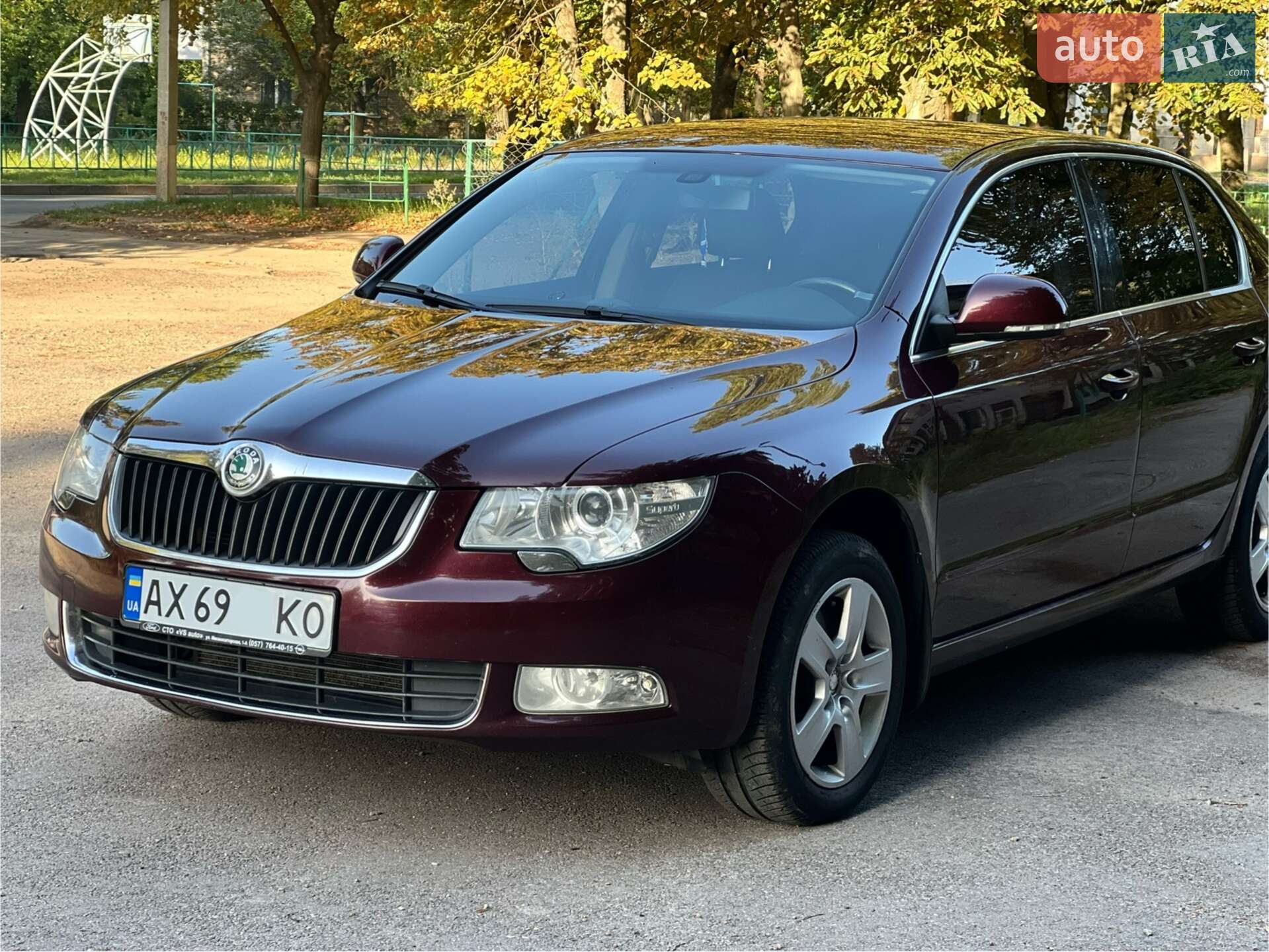 Skoda Superb 2011 VIN TMBAB43T7BB300650 фото оголошення 10 з 25