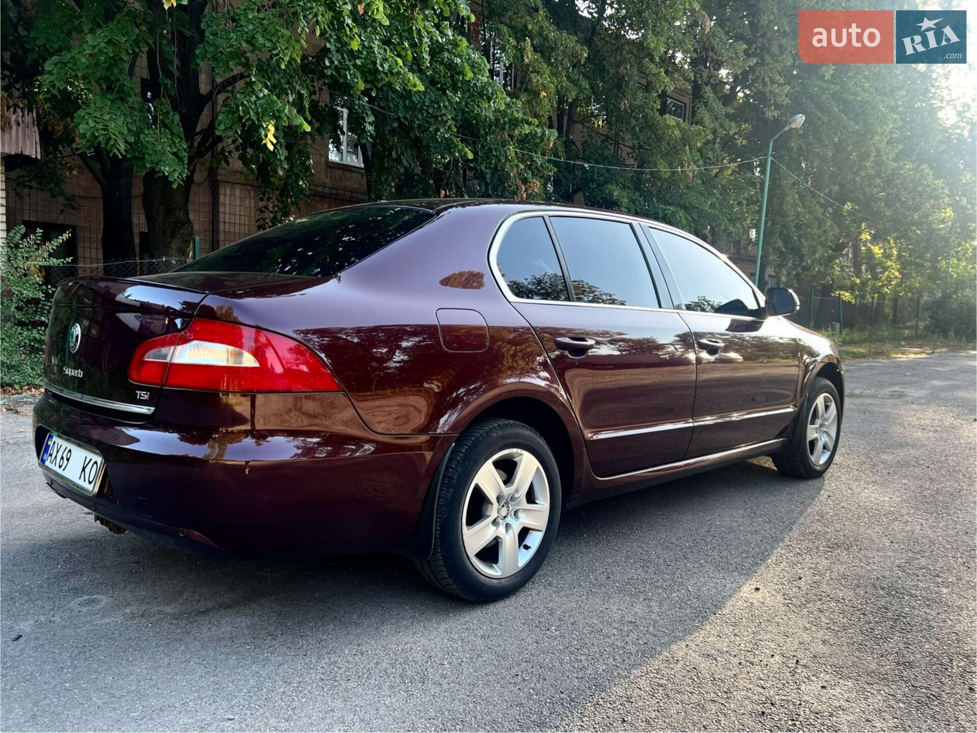 Skoda Superb 2011 VIN TMBAB43T7BB300650 фото оголошення 12 з 25