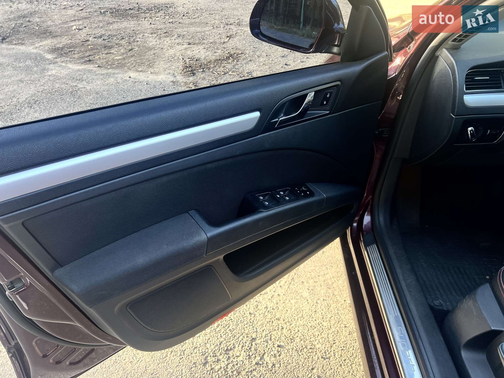 Skoda Superb 2011 VIN TMBAB43T7BB300650 фото оголошення 25 з 25
