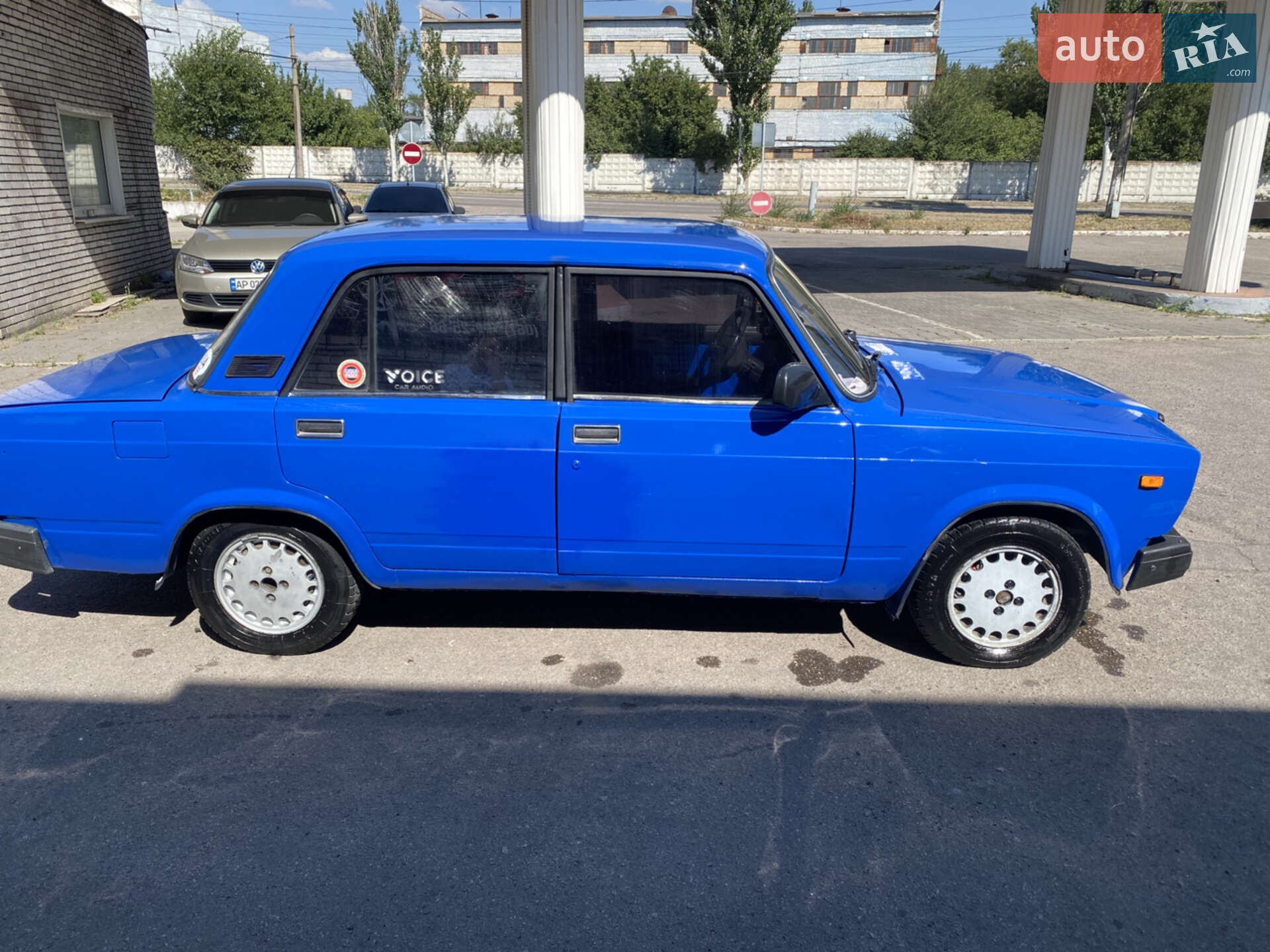 ВАЗ / Lada 2107 1985 VIN XTA210700G0184386 фото оголошення 3 з 6