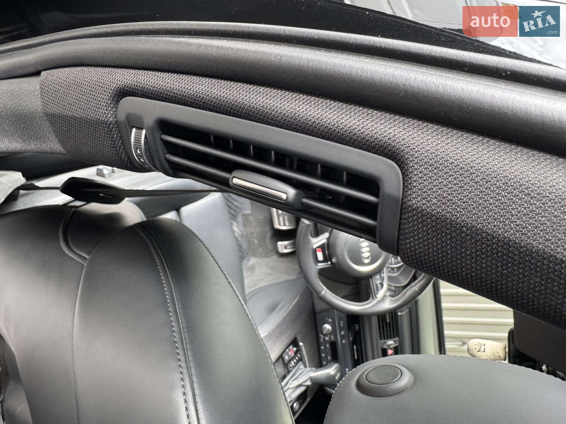 Audi A6 2015 VIN WAUZZZ4G0GN111540 фото оголошення 13 з 45
