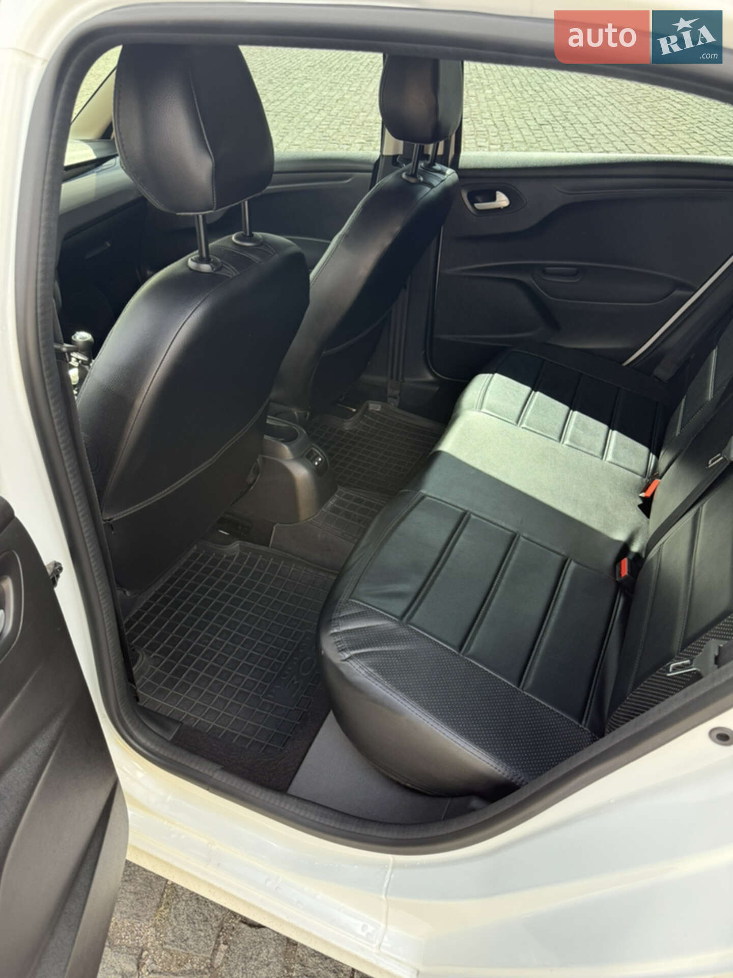 Peugeot 301 2019 VIN VF3DDNFP0KJ643914 фото оголошення 9 з 12