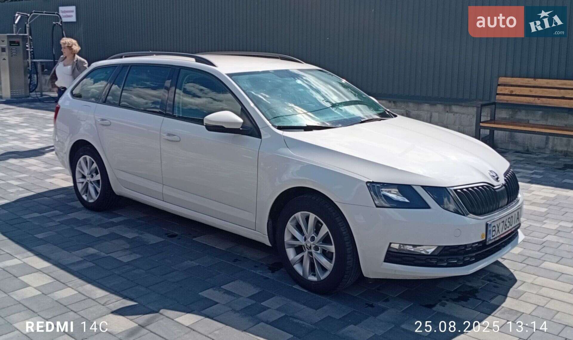 Skoda Octavia 2017 VIN TMBJG9NE4J0120748 фото оголошення 6 з 19