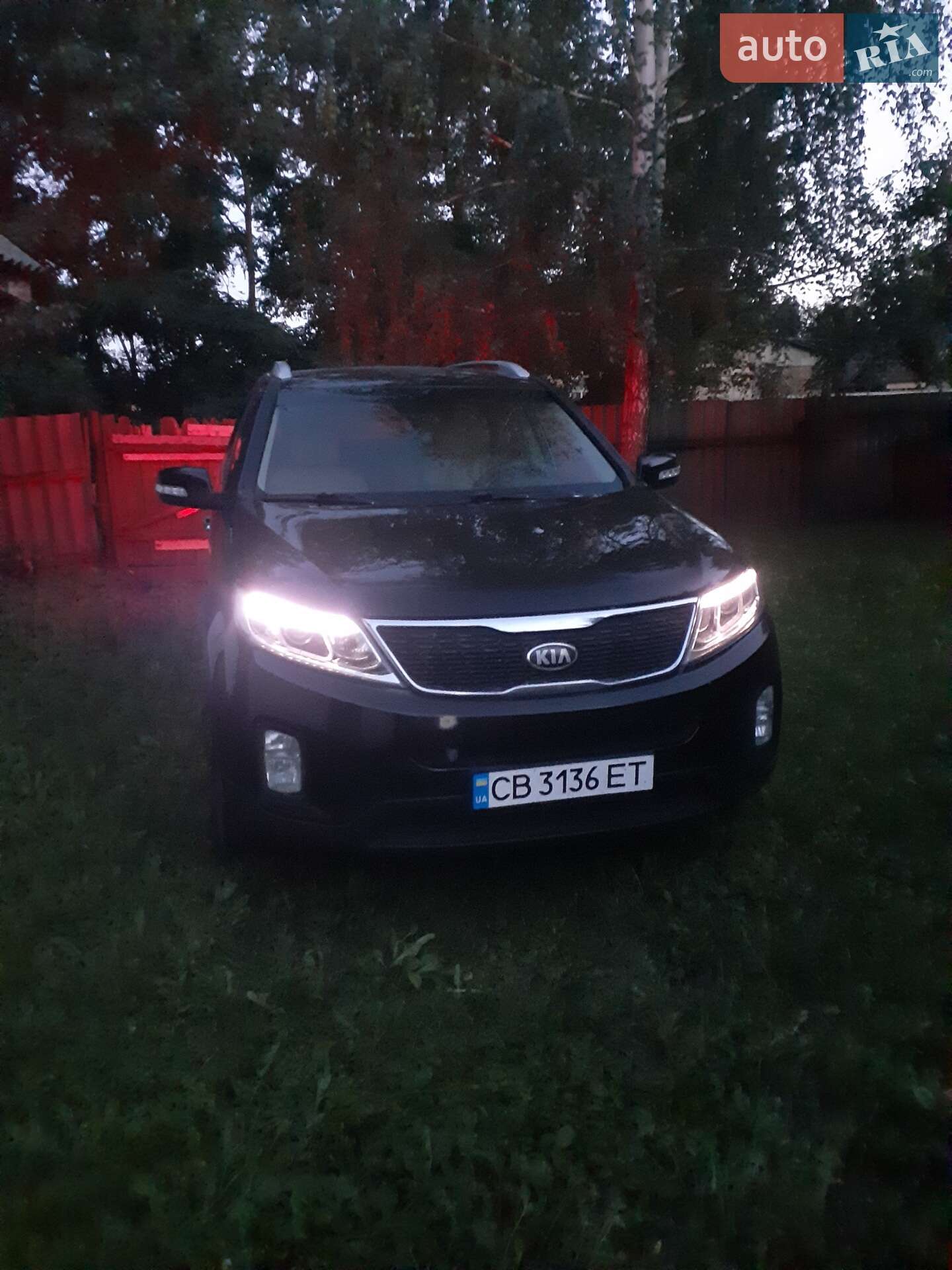 Kia Sorento 2012 VIN KNAKU814DD5391414 фото оголошення 2 з 10
