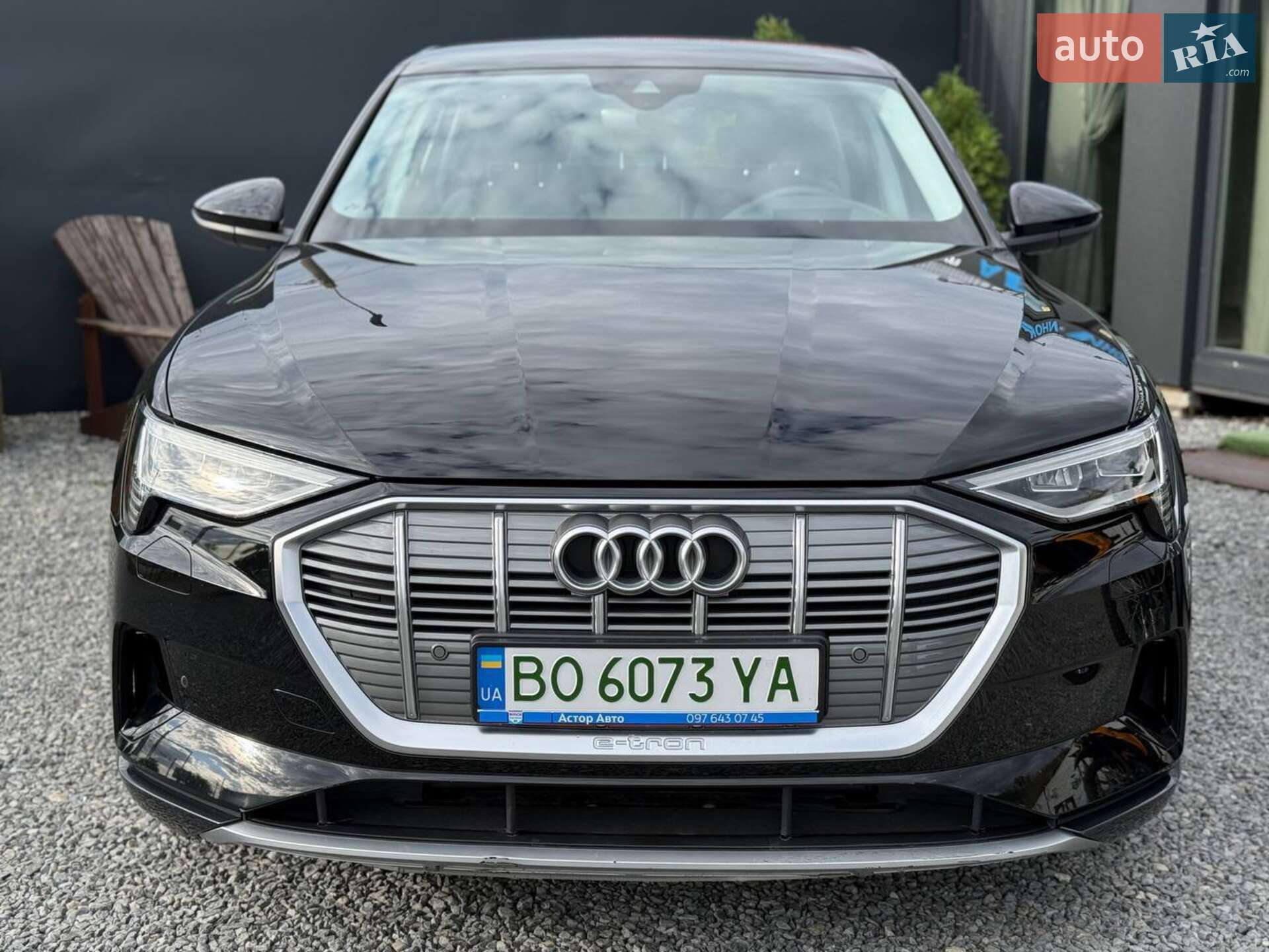 Audi e-tron 2021 VIN WAUZZZGE1NB004604 фото оголошення 3 з 33