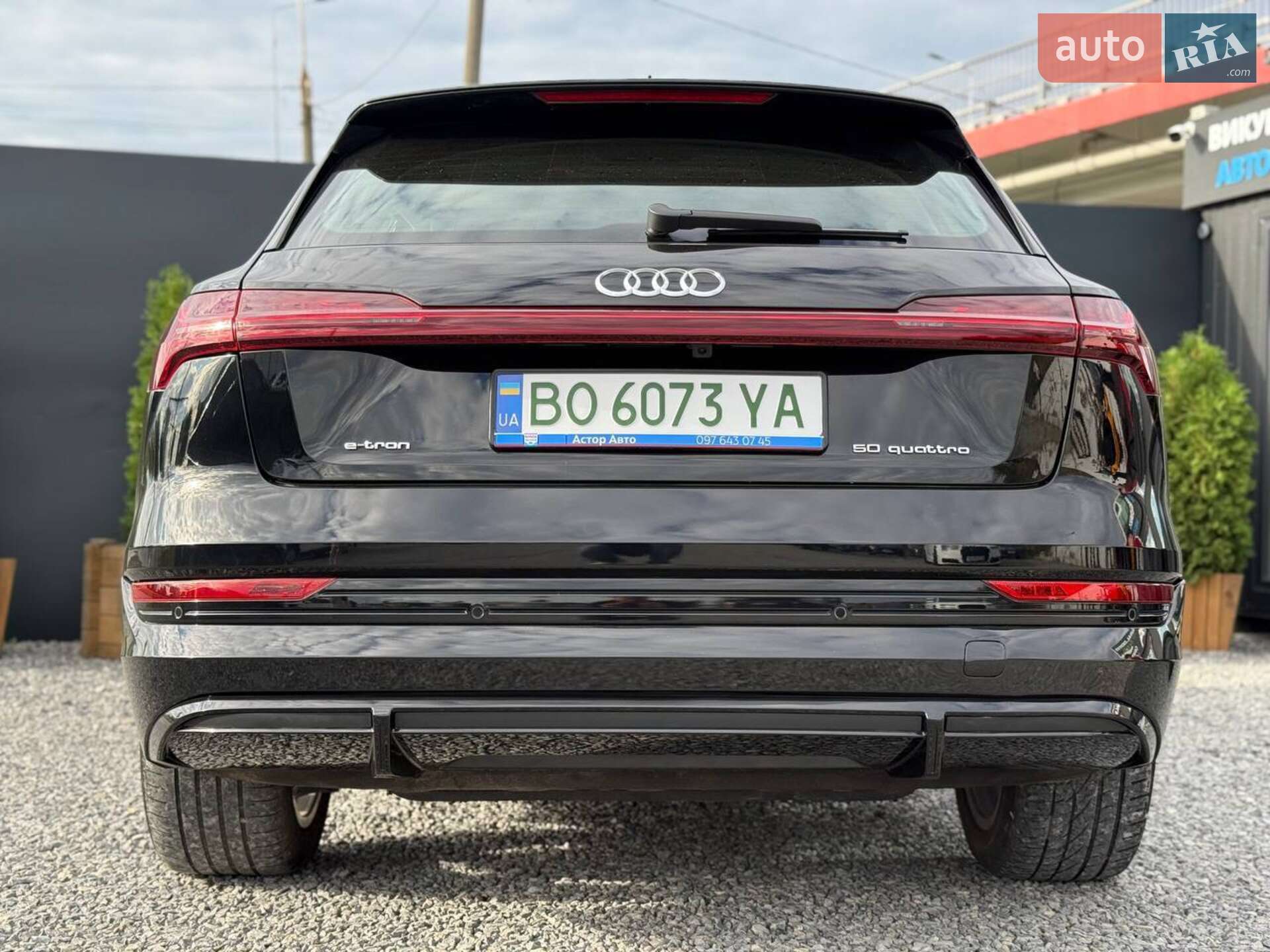 Audi e-tron 2021 VIN WAUZZZGE1NB004604 фото оголошення 7 з 33