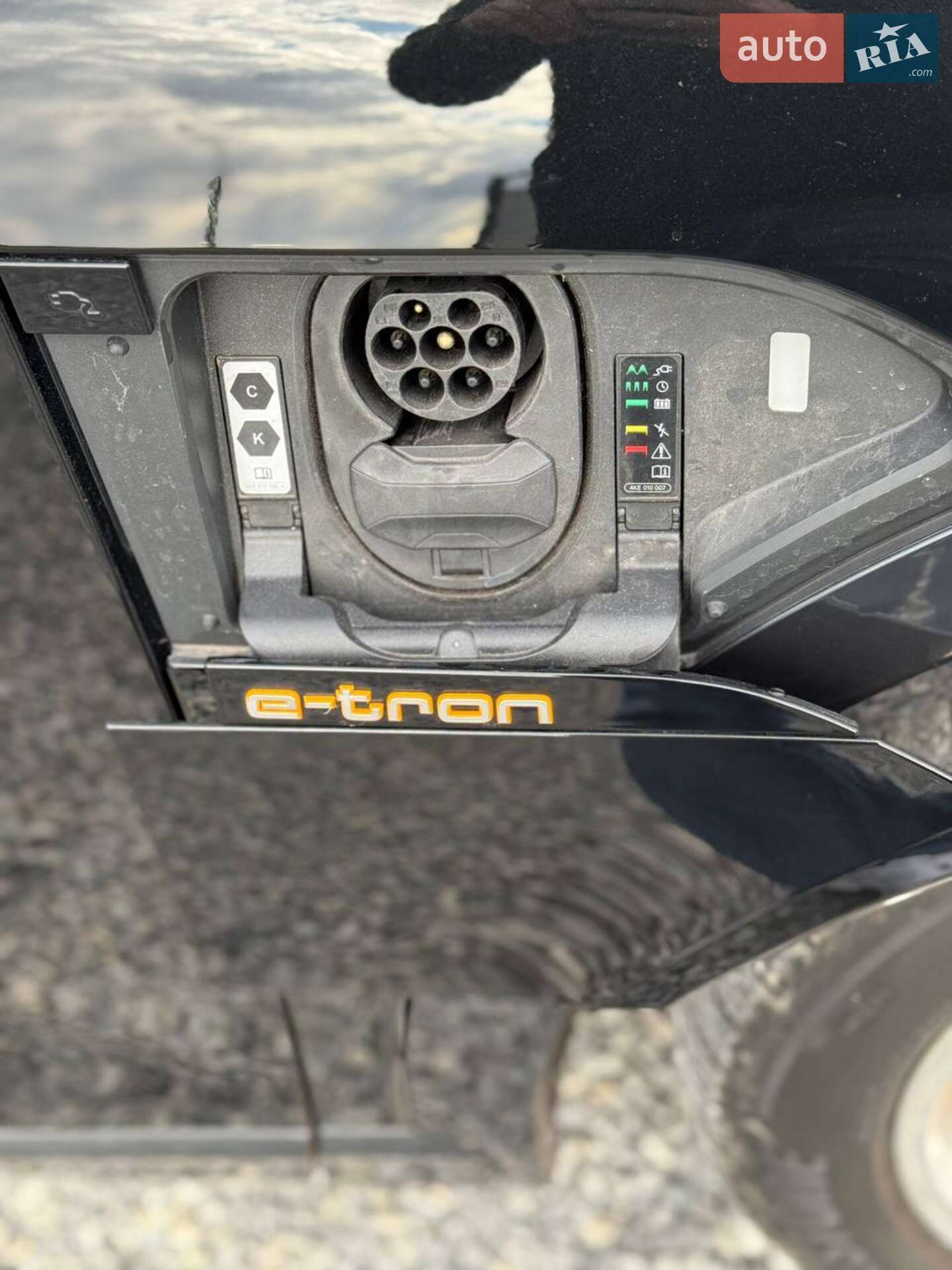 Audi e-tron 2021 VIN WAUZZZGE1NB004604 фото оголошення 31 з 33