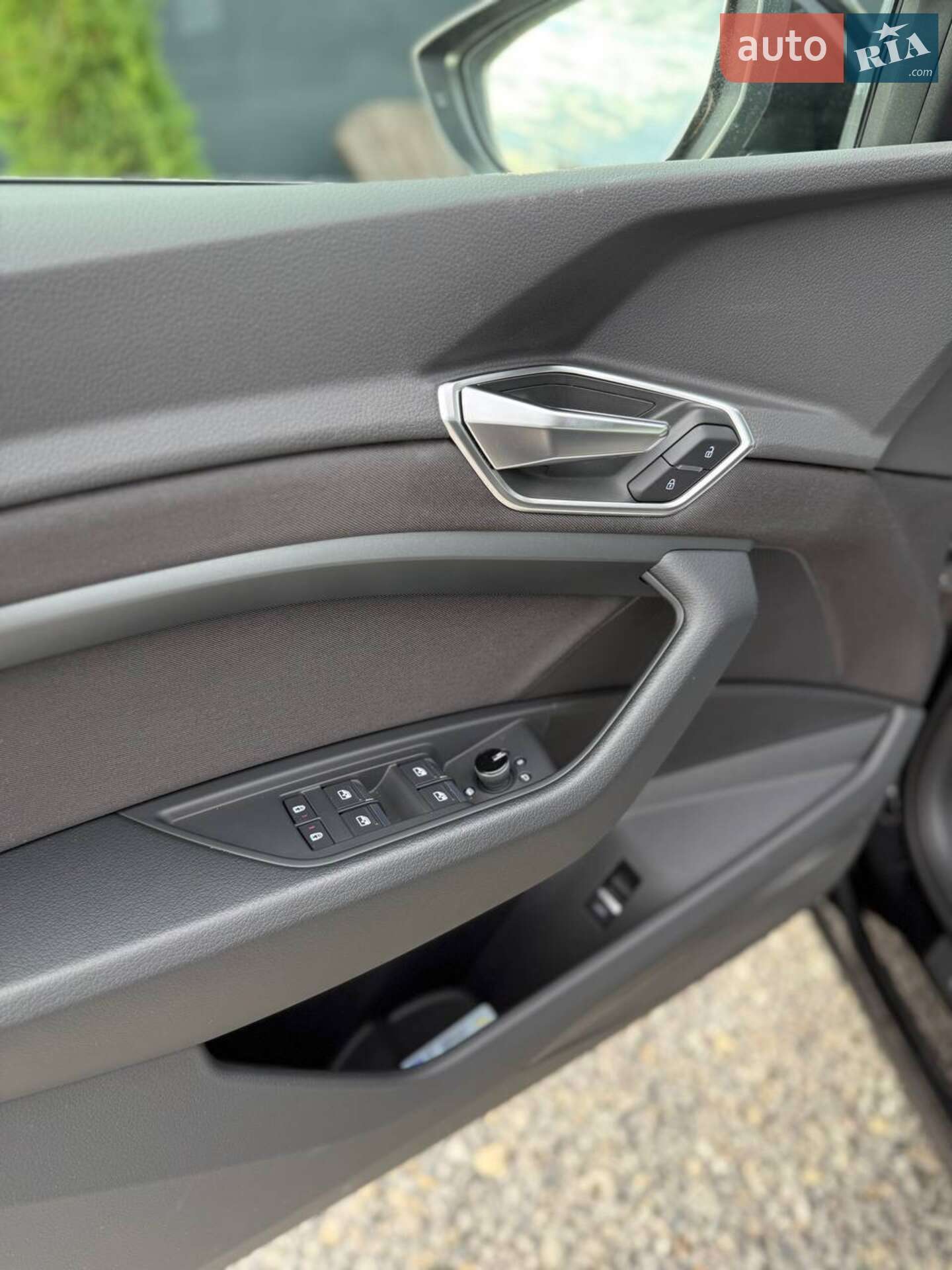 Audi e-tron 2021 VIN WAUZZZGE1NB004604 фото оголошення 28 з 33