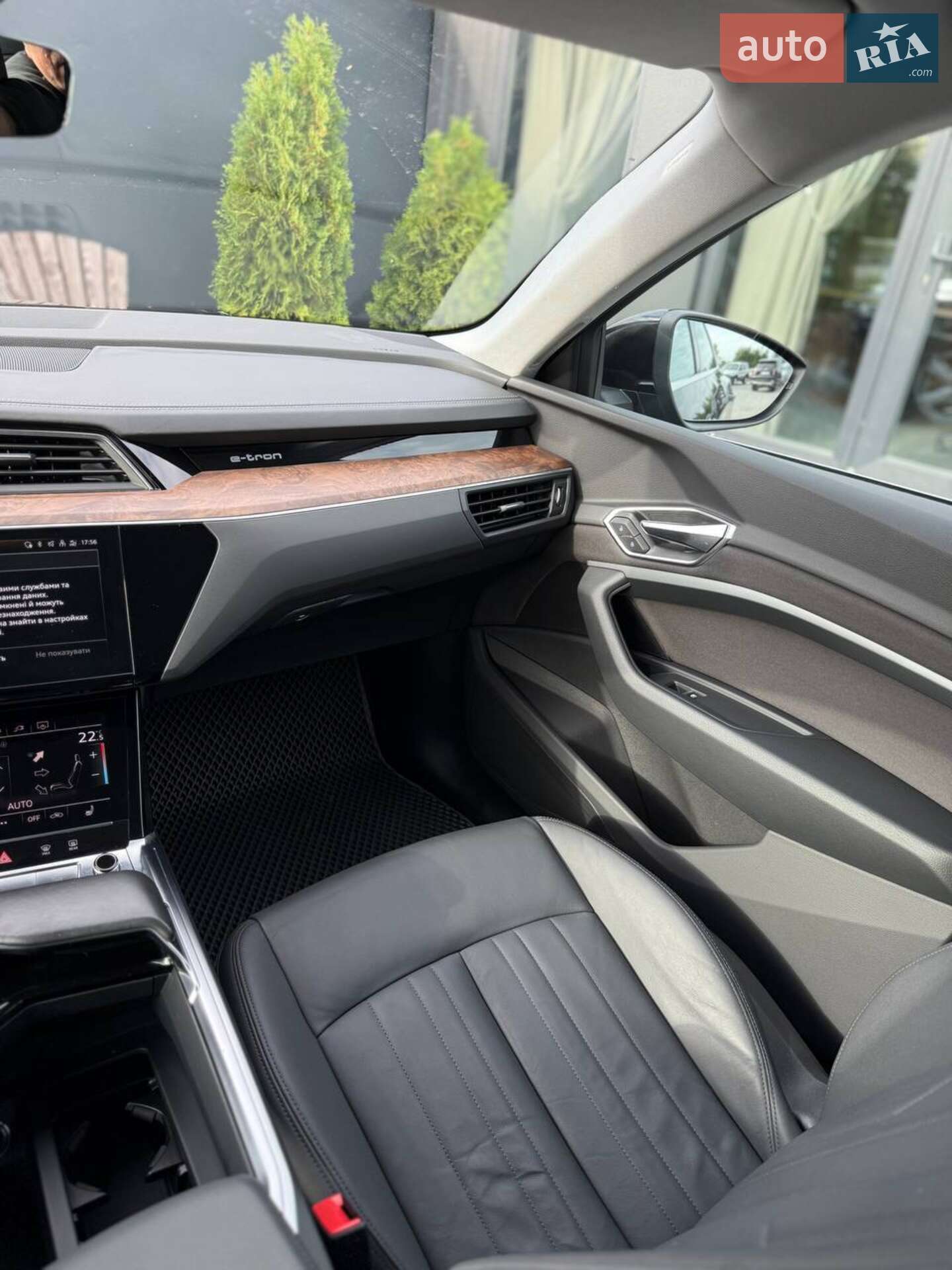 Audi e-tron 2021 VIN WAUZZZGE1NB004604 фото оголошення 18 з 33