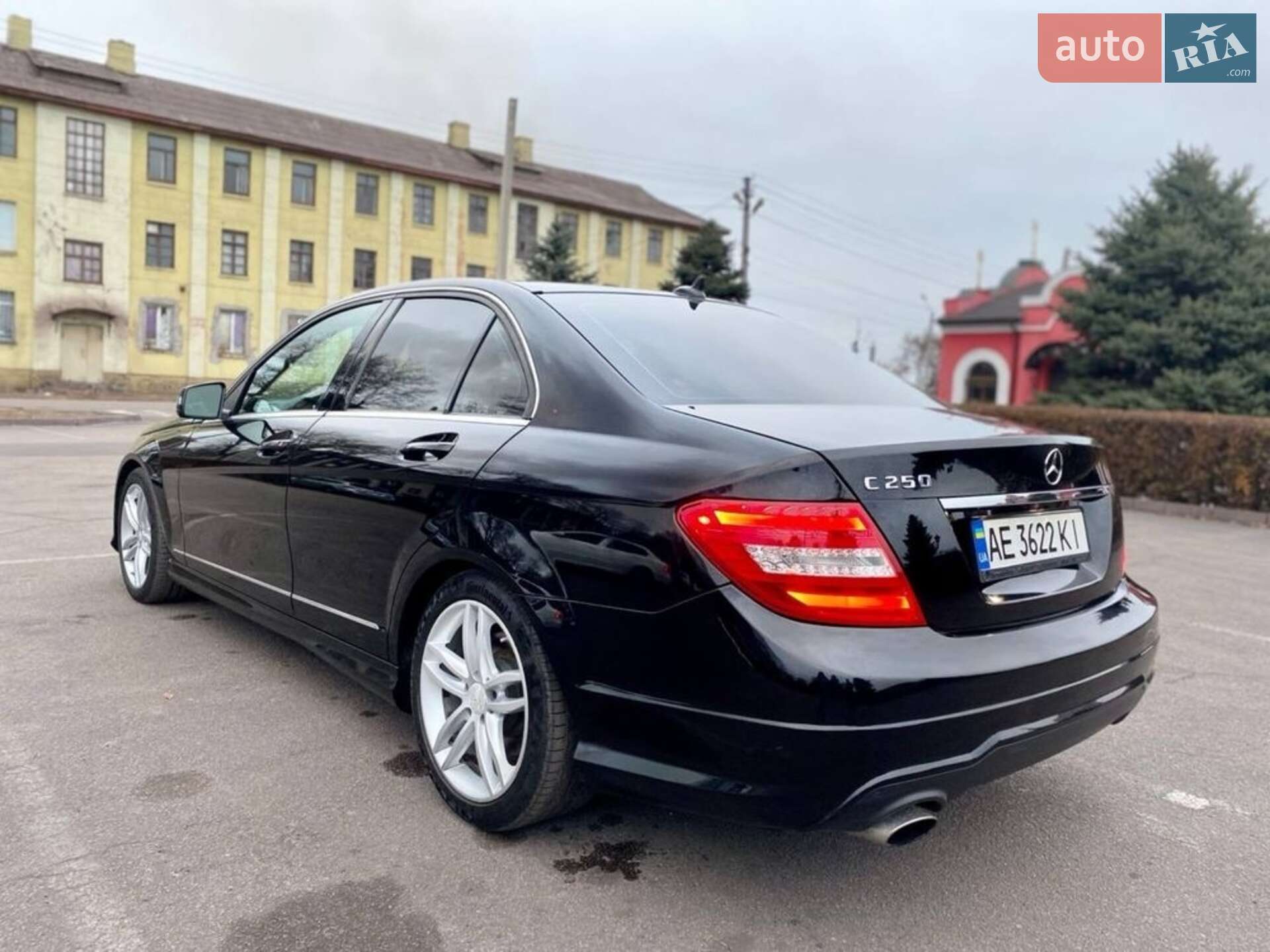 Mercedes-Benz C-Class 2014 VIN WDDGF4HB5EA938738 фото оголошення 3 з 12