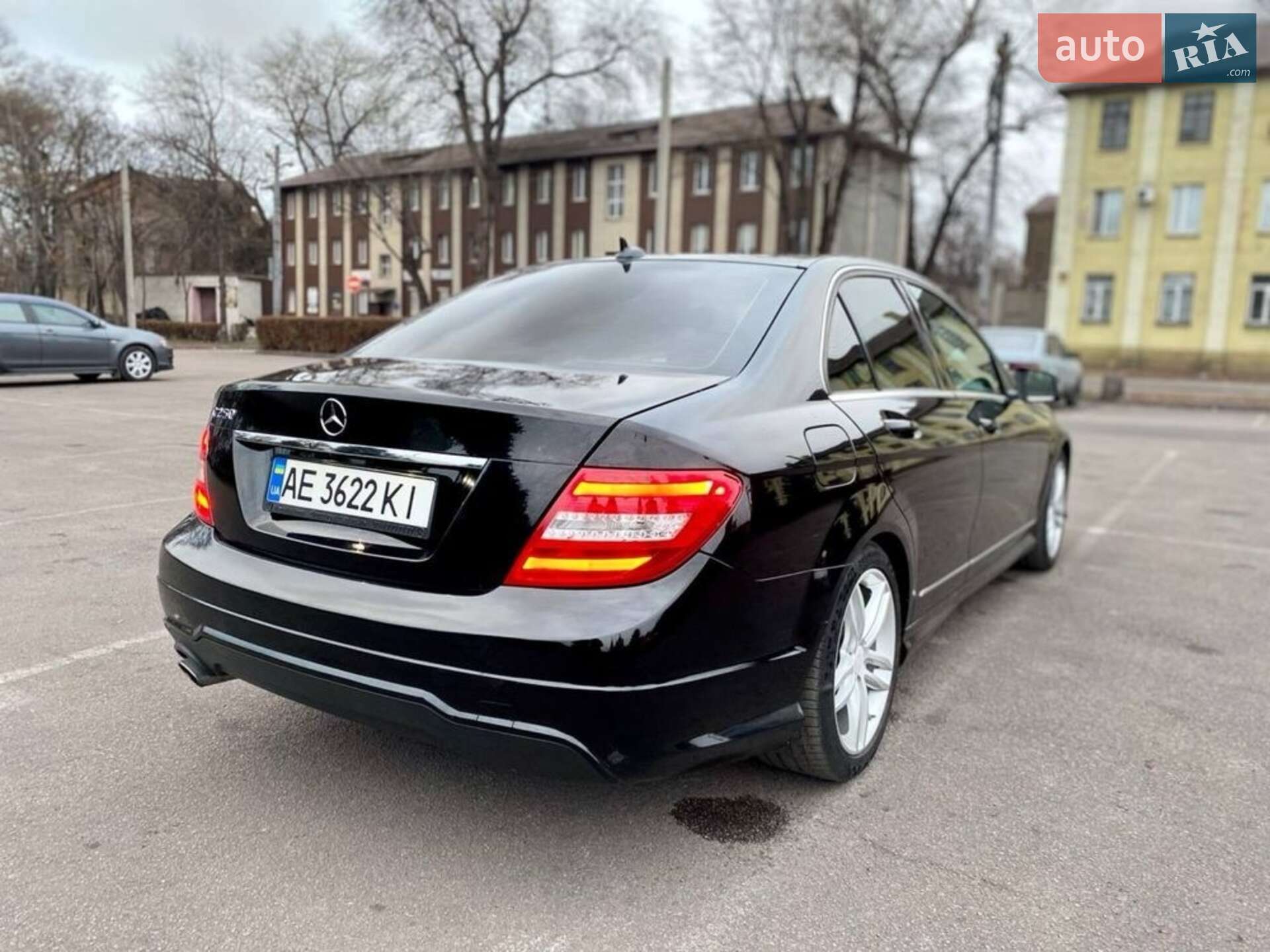 Mercedes-Benz C-Class 2014 VIN WDDGF4HB5EA938738 фото оголошення 5 з 12