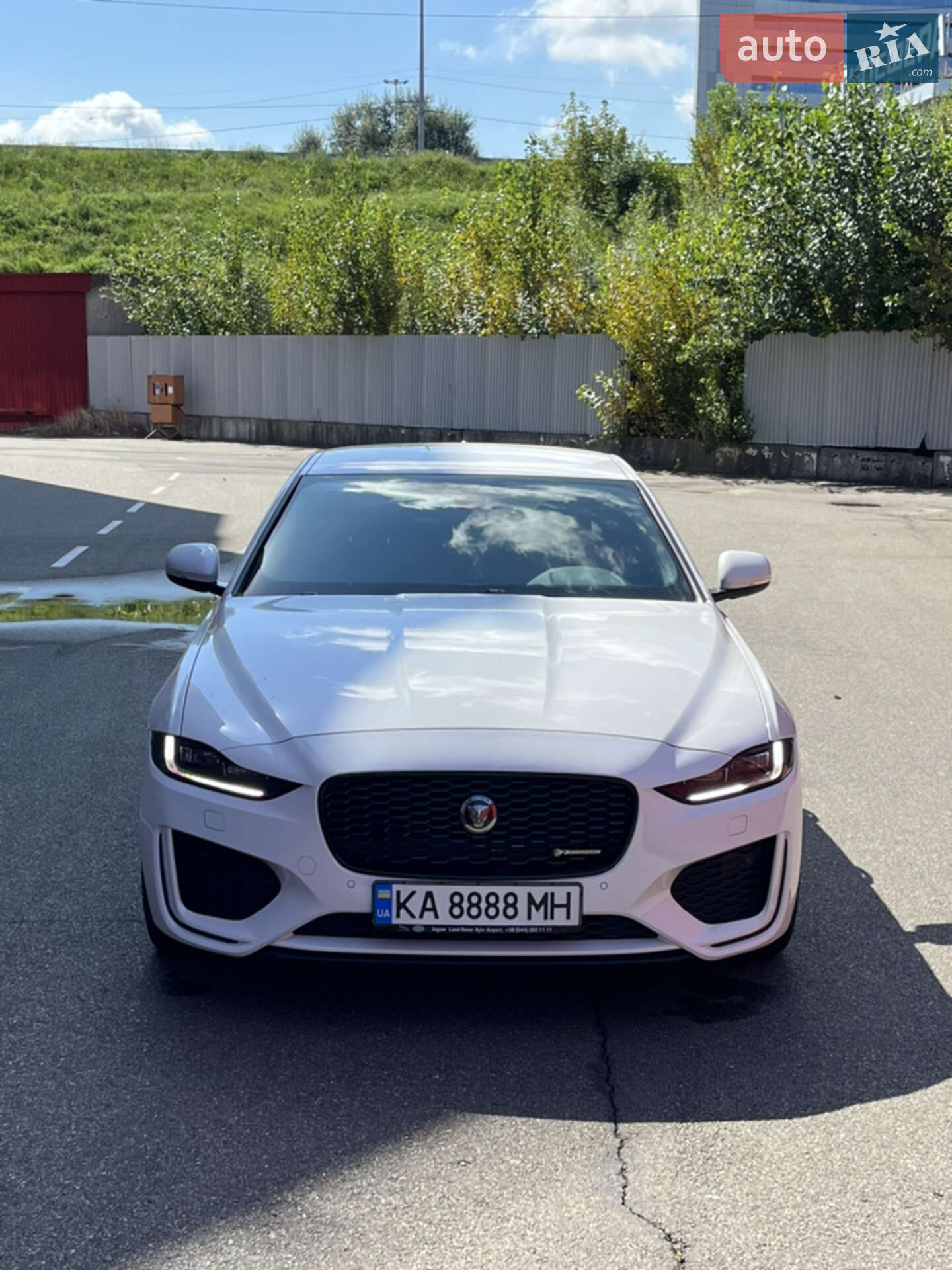 Jaguar XE 2020 VIN SAJAB4BX0LCP65309 фото оголошення 3 з 19