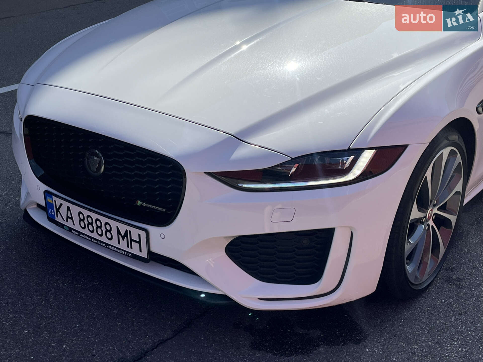 Jaguar XE 2020 VIN SAJAB4BX0LCP65309 фото оголошення 4 з 19