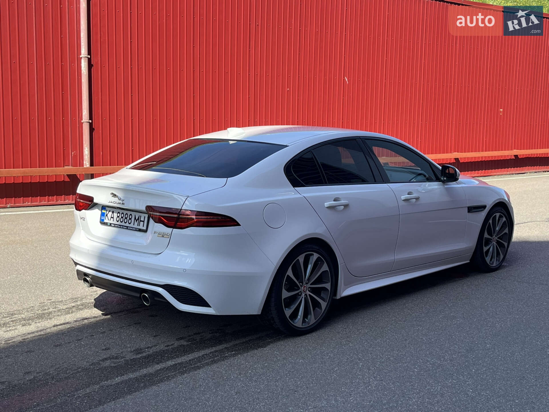Jaguar XE 2020 VIN SAJAB4BX0LCP65309 фото оголошення 5 з 19