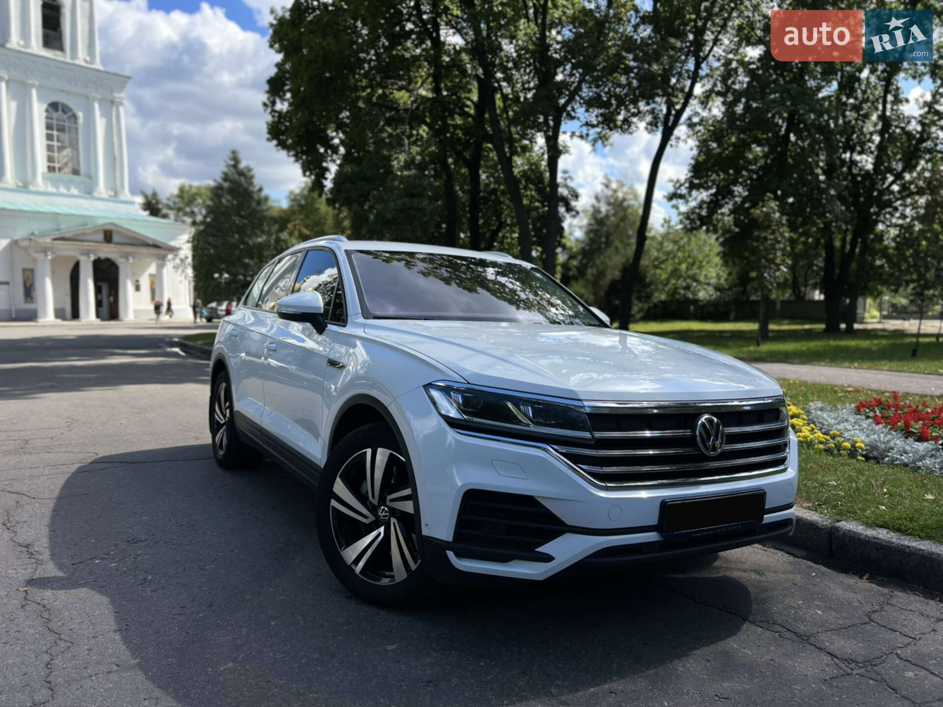 Volkswagen Touareg 2019 VIN WVGZZZCRZLD019603 фото оголошення 2 з 18