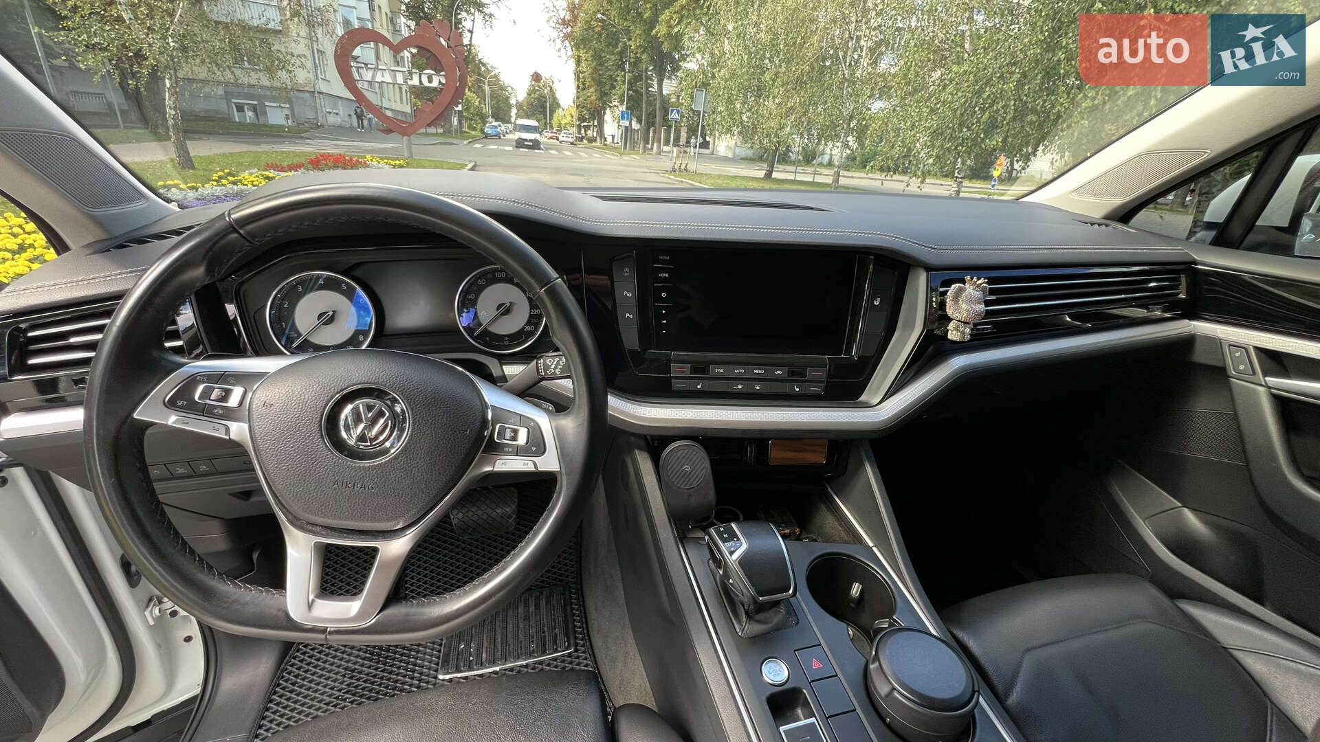 Volkswagen Touareg 2019 VIN WVGZZZCRZLD019603 фото оголошення 9 з 18