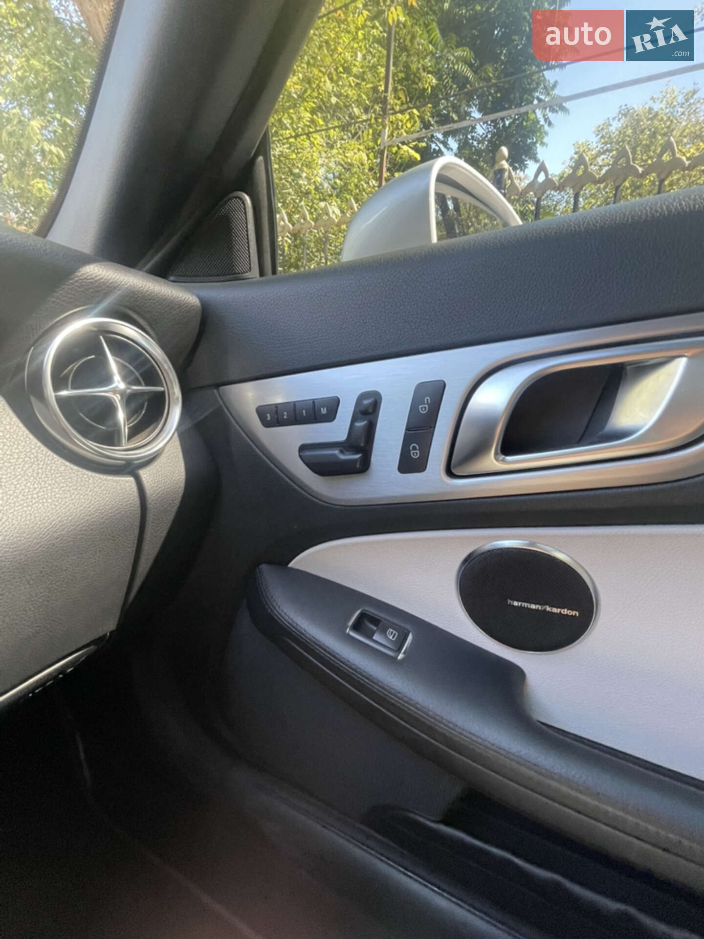 Mercedes-Benz SLK-Class 2013 VIN WDDPK4HA9DF065452 фото оголошення 5 з 15