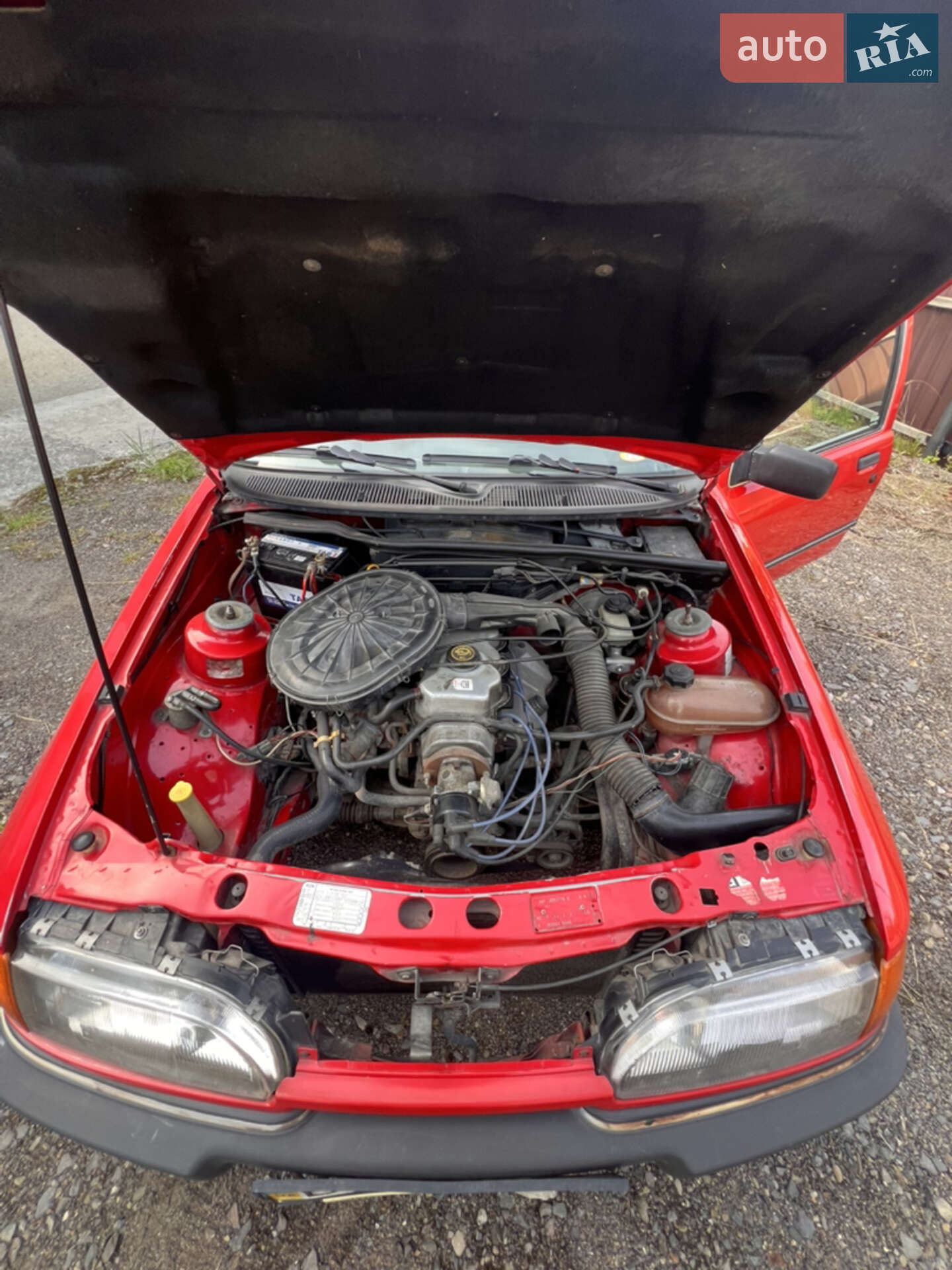 Ford Sierra 1988 VIN WF0FXXGBBFJD93775 фото оголошення 14 з 19