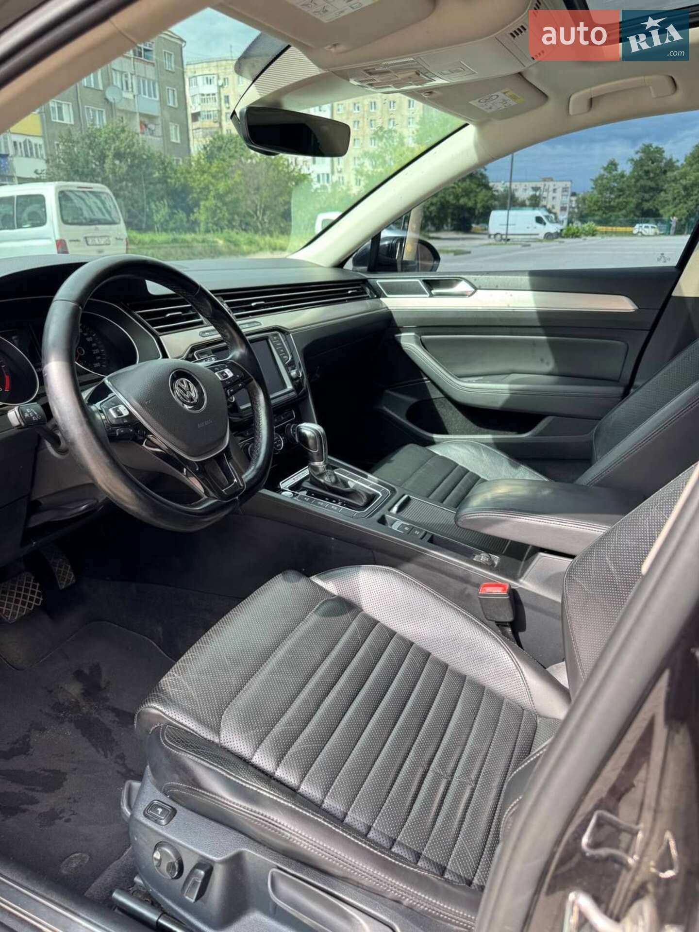 Volkswagen Passat 2016 VIN WVWZZZ3CZGP030943 фото оголошення 12 з 32