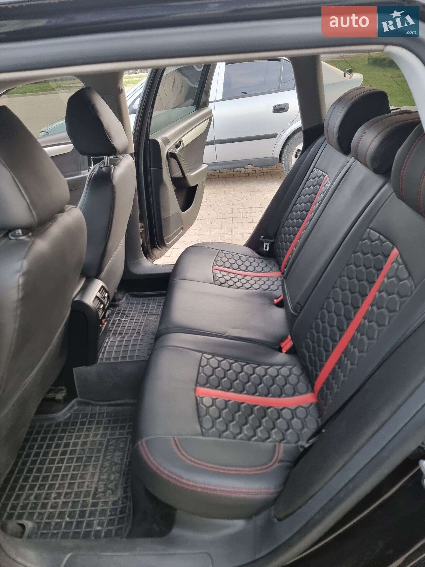 Volkswagen Passat 2010 VIN WVWZZZ3CZBE323477 фото оголошення 11 з 19