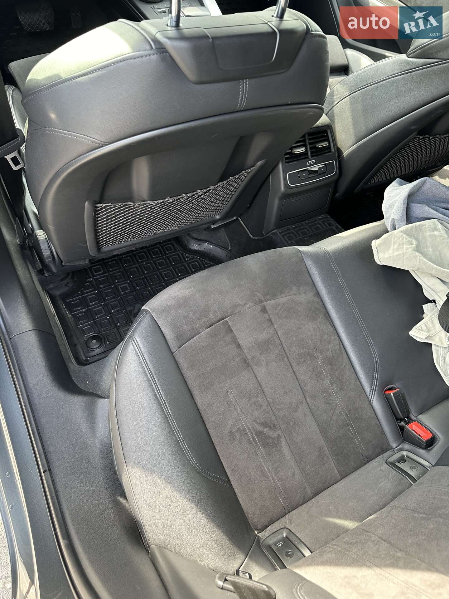 Audi A4 2017 VIN WAUZZZF49HA099979 фото оголошення 17 з 17