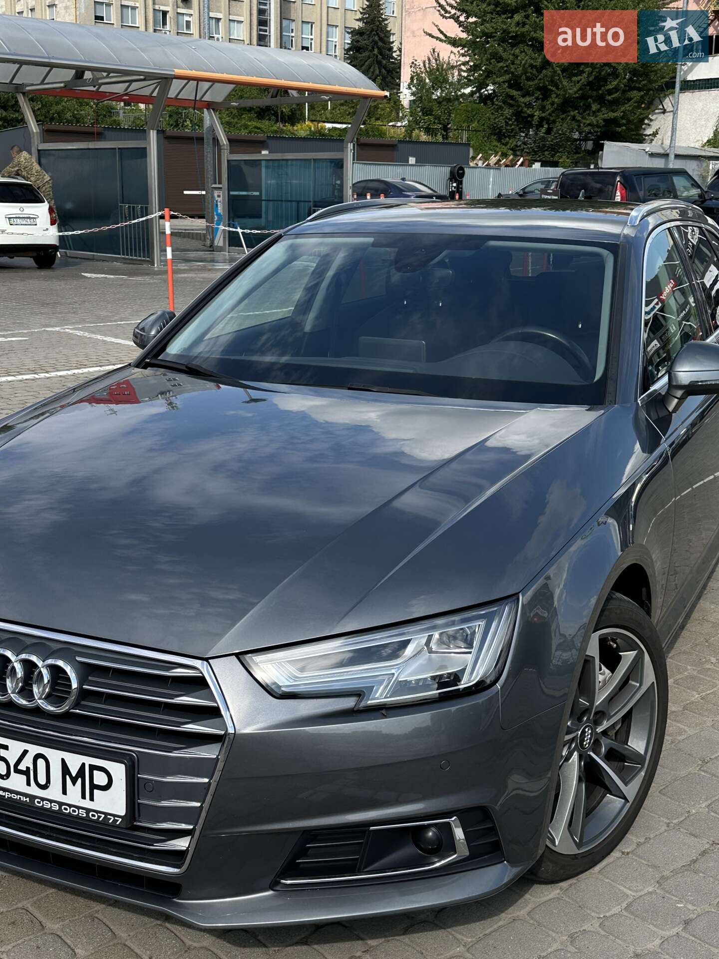 Audi A4 2017 VIN WAUZZZF49HA099979 фото оголошення 15 з 17